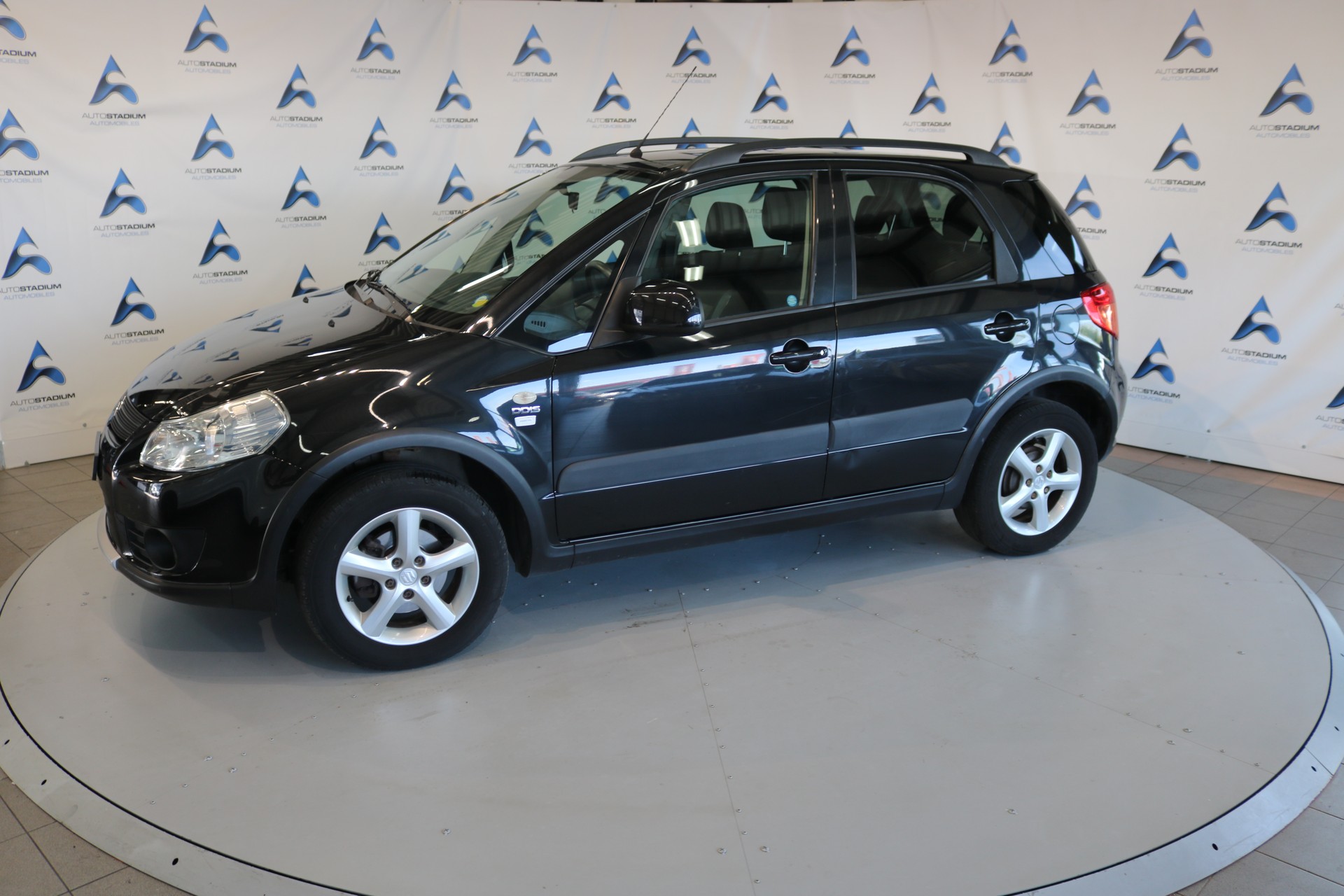 SUZUKI SX4 1.9 TD GL Top 4WD 100TH ANNIVERSARY-image-7