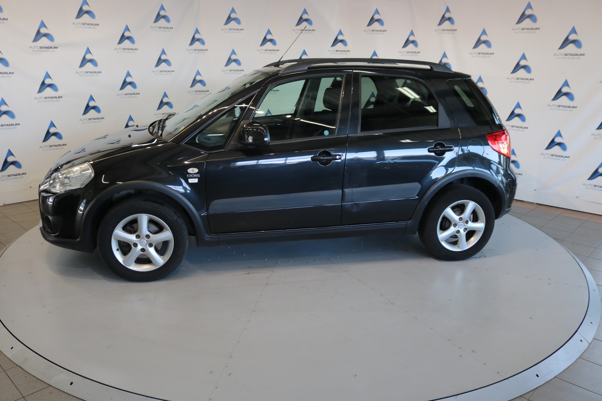 SUZUKI SX4 1.9 TD GL Top 4WD 100TH ANNIVERSARY-image-8