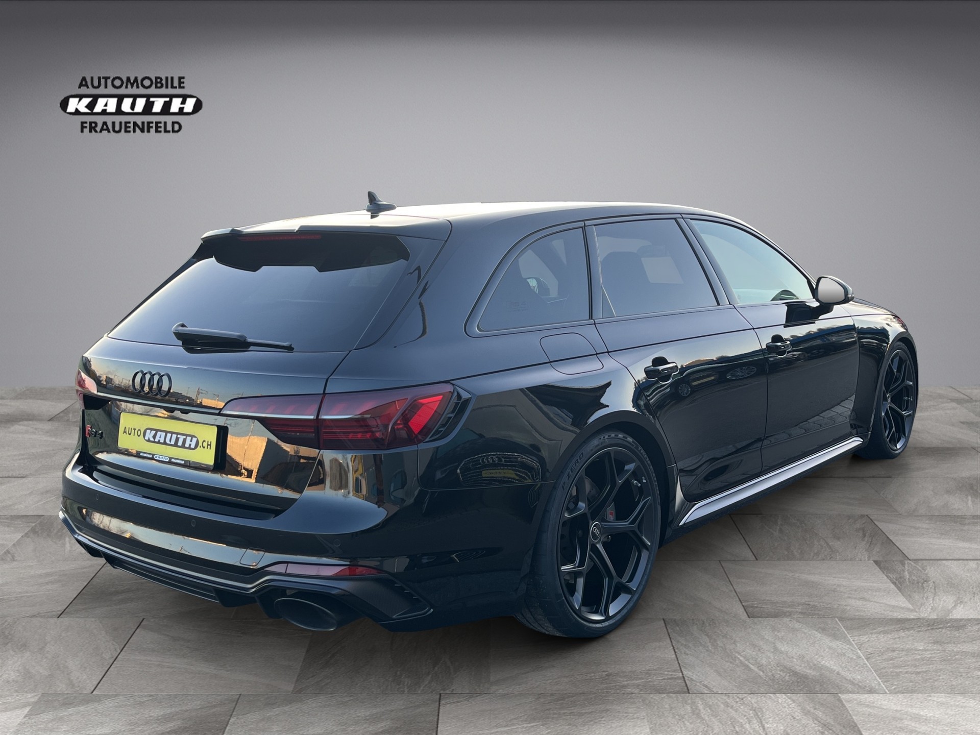 AUDI RS4 Avant 25 year edition quattro tiptronic*Limitiert Nr. 243 von 250 Stück, 470PS, Keramik-Bremsen, Head-up, (5-Jahre Garantie)-showroom-element-3