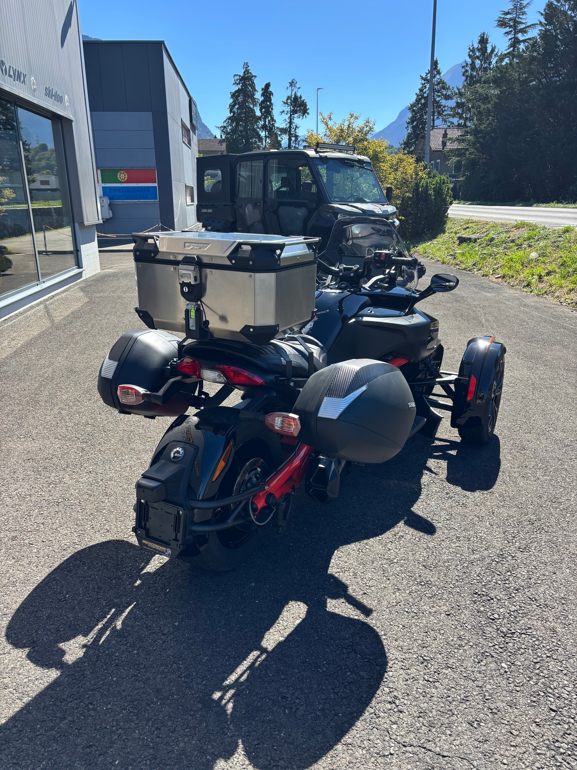 CAN-AM Spyder F3-S Special Series SE6-image-3