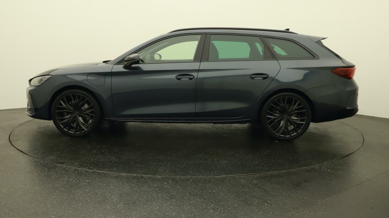 CUPRA LEON ST 1.5 e-HYBRID pHEV VZ Black Edition-showroom-element-1