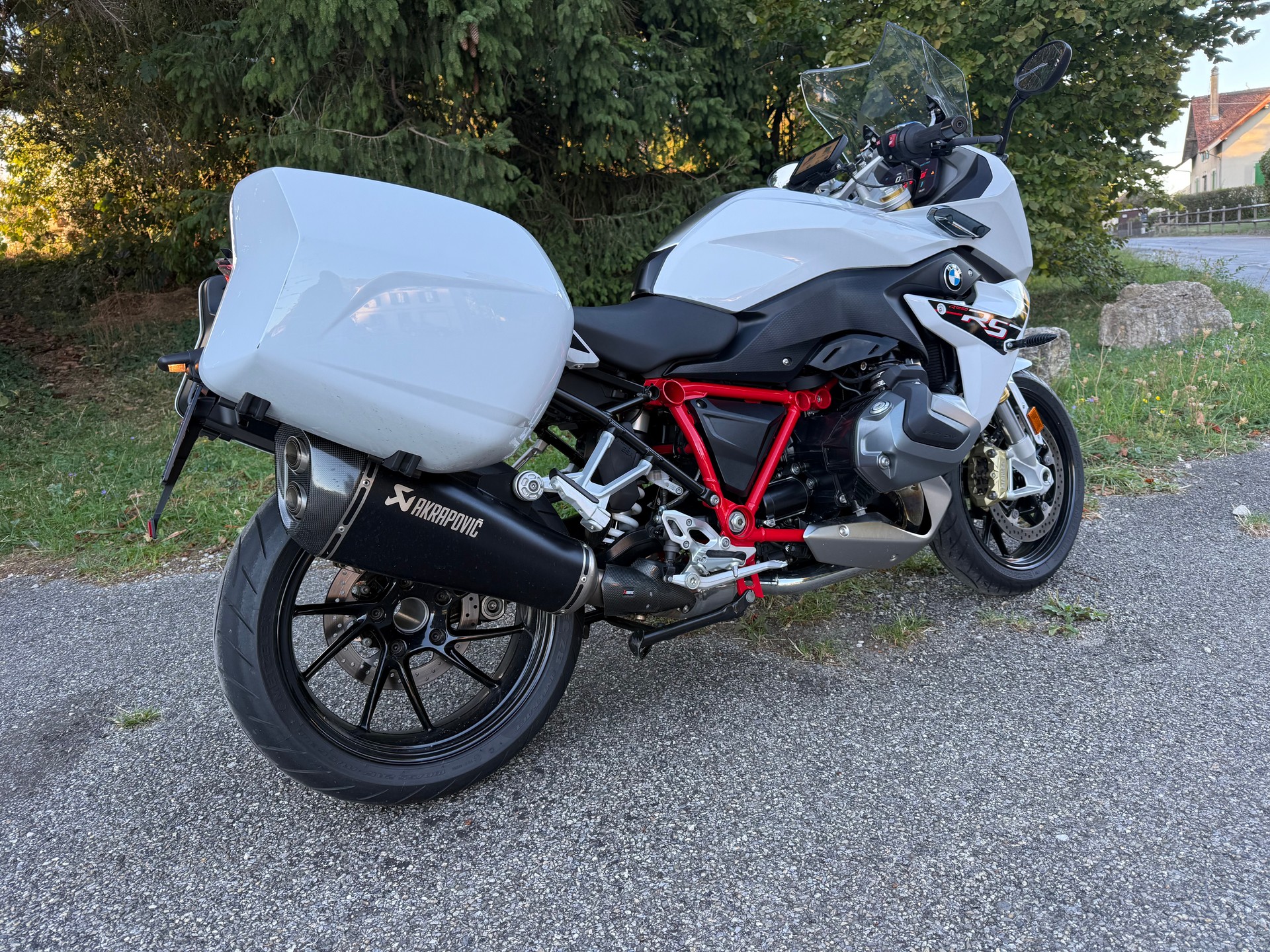 BMW Rs-image-1
