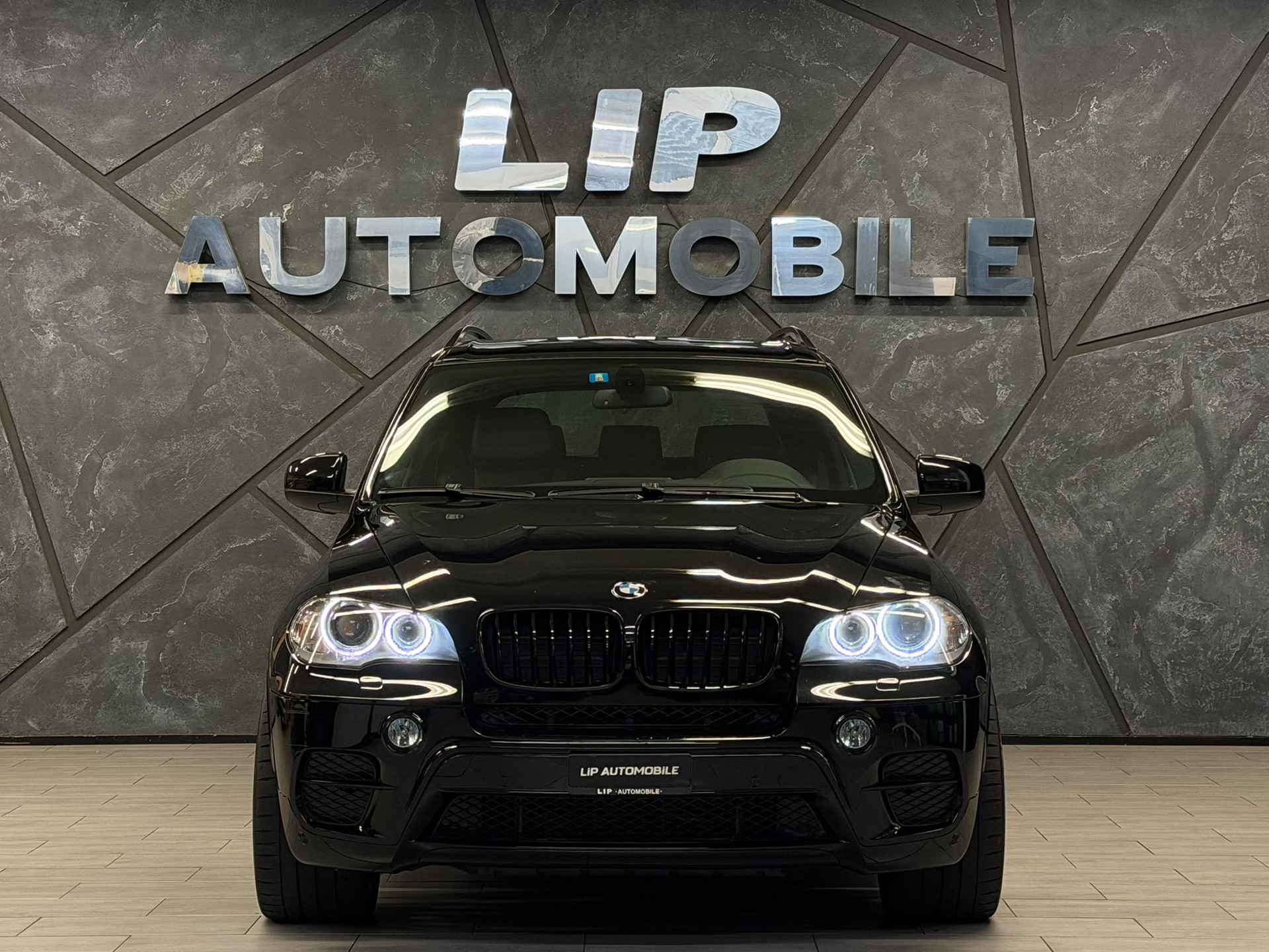 BMW X5 xDrive 40d Steptronic M-Sportpaket-showroom-element-1