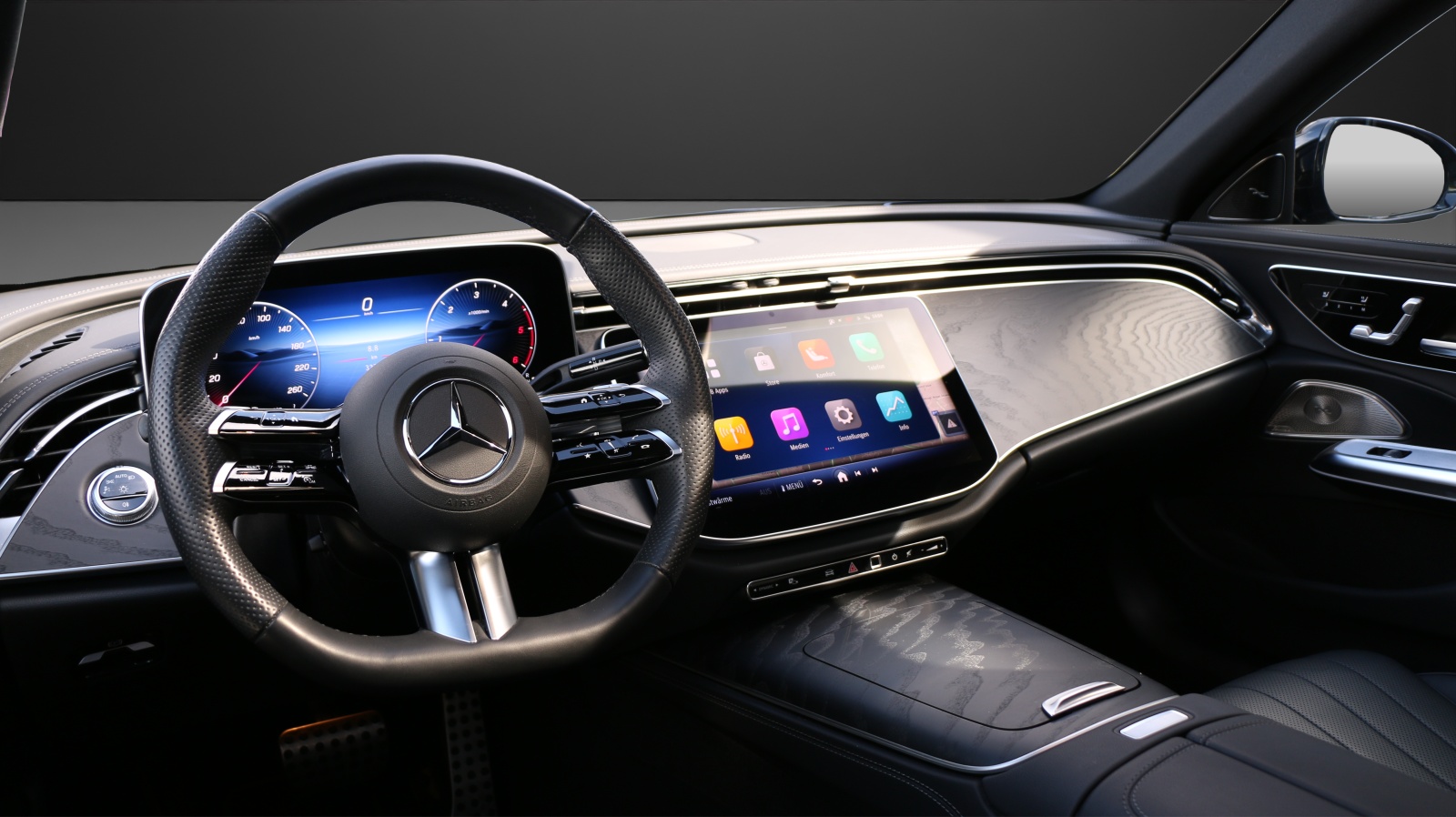 MERCEDES-BENZ E 220 d 4Matic AMG Line-image-5