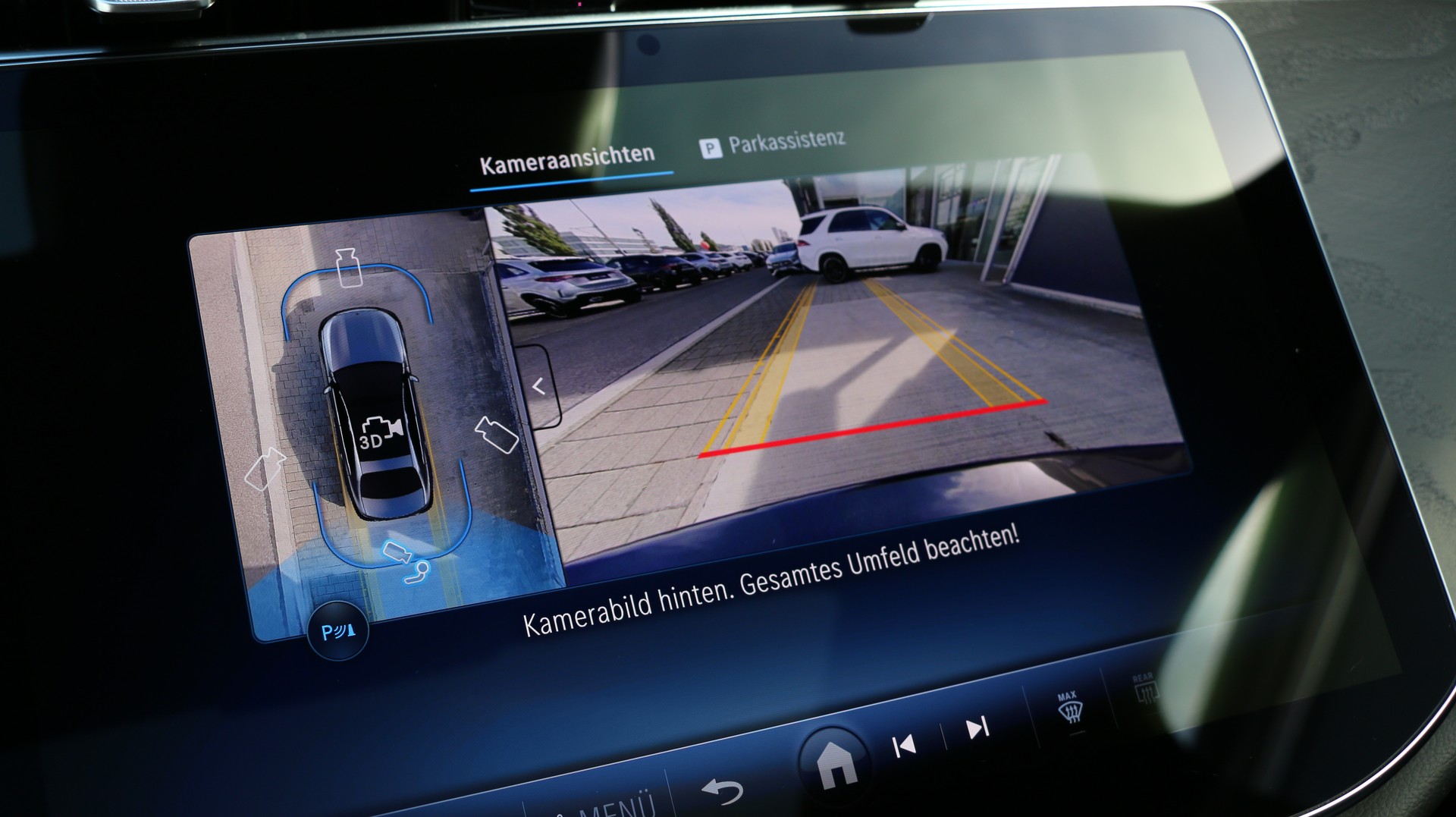 MERCEDES-BENZ E 220 d 4Matic AMG Line-image-19