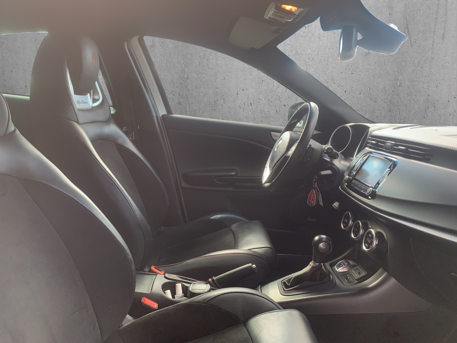 ALFA ROMEO Giulietta 1750 TBi Veloce TCT-image-11