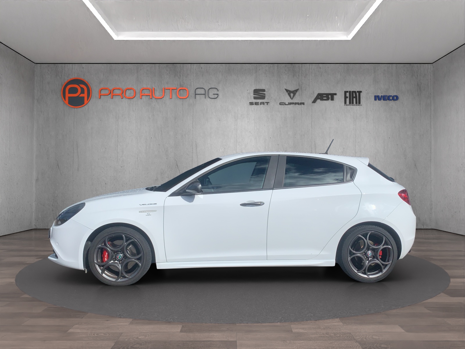ALFA ROMEO Giulietta 1750 TBi Veloce TCT-showroom-element-1