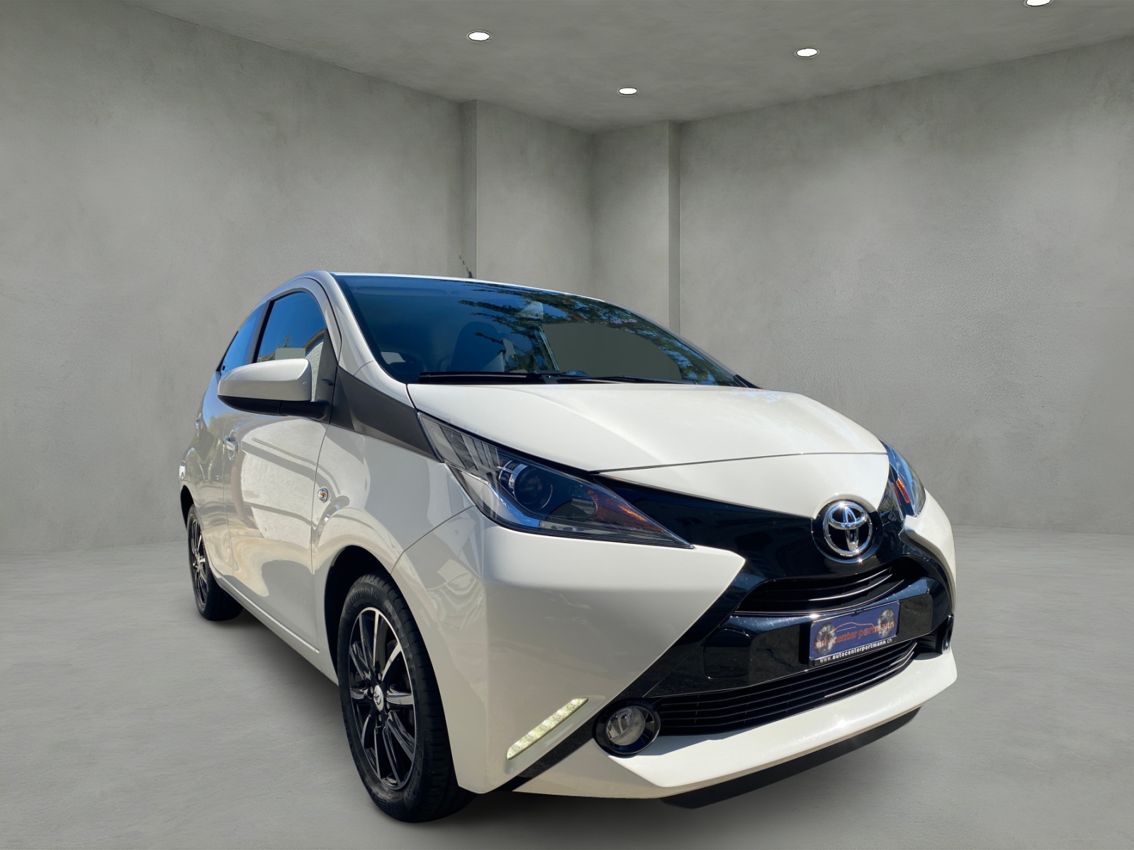 TOYOTA Aygo 1.0 VVT-i Trend-showroom-element-1