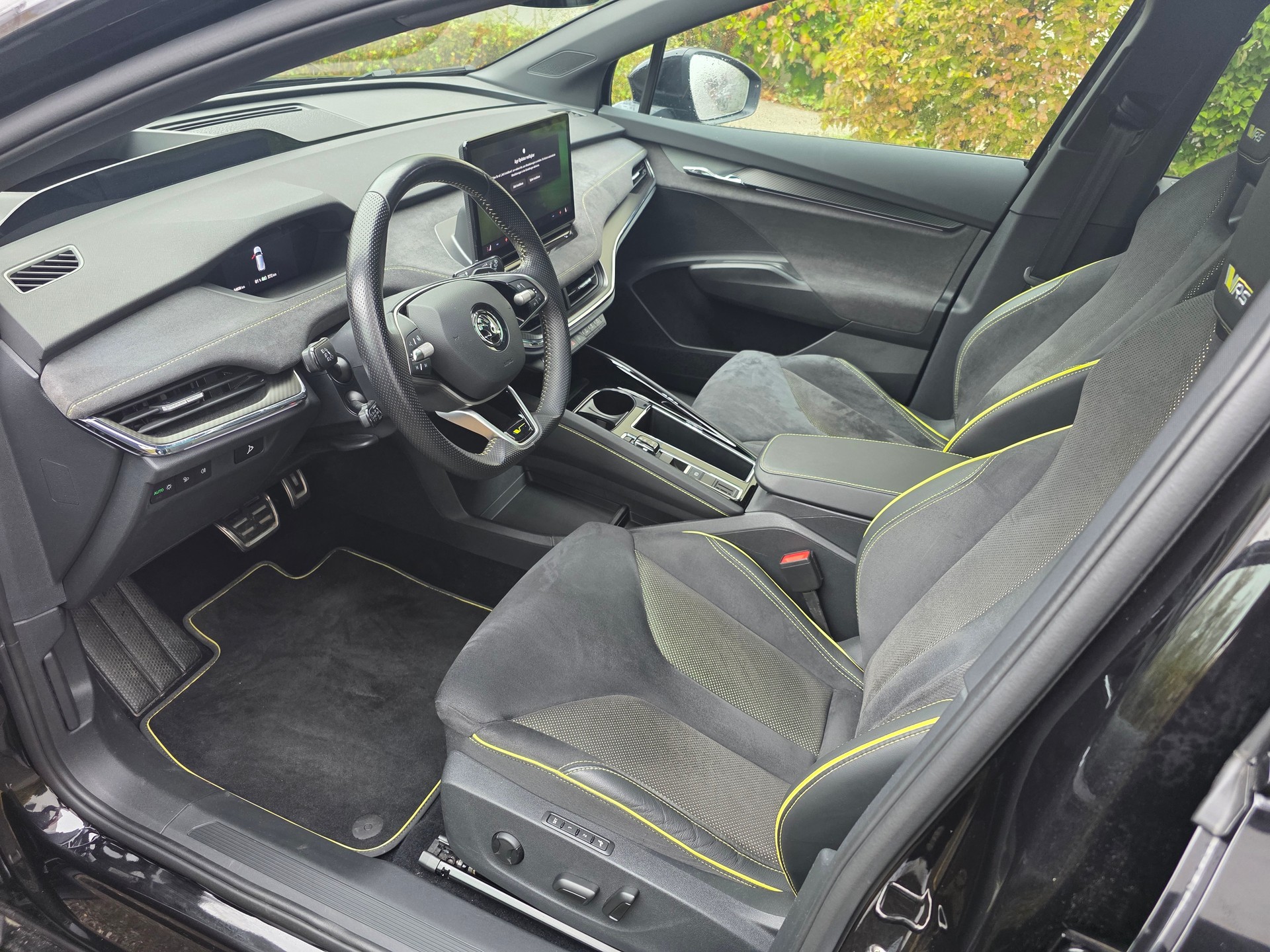 SKODA Enyaq RS 4x4-image-6