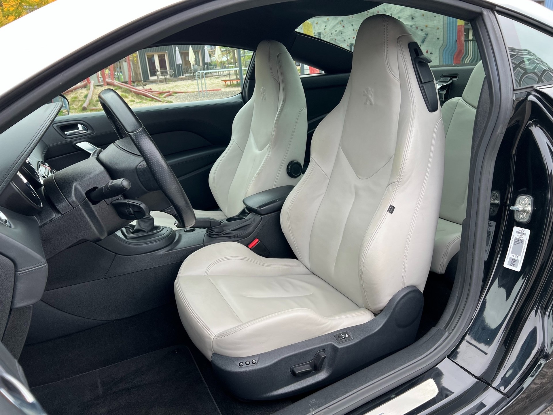 PEUGEOT RCZ 1.6 Turbo-image-10