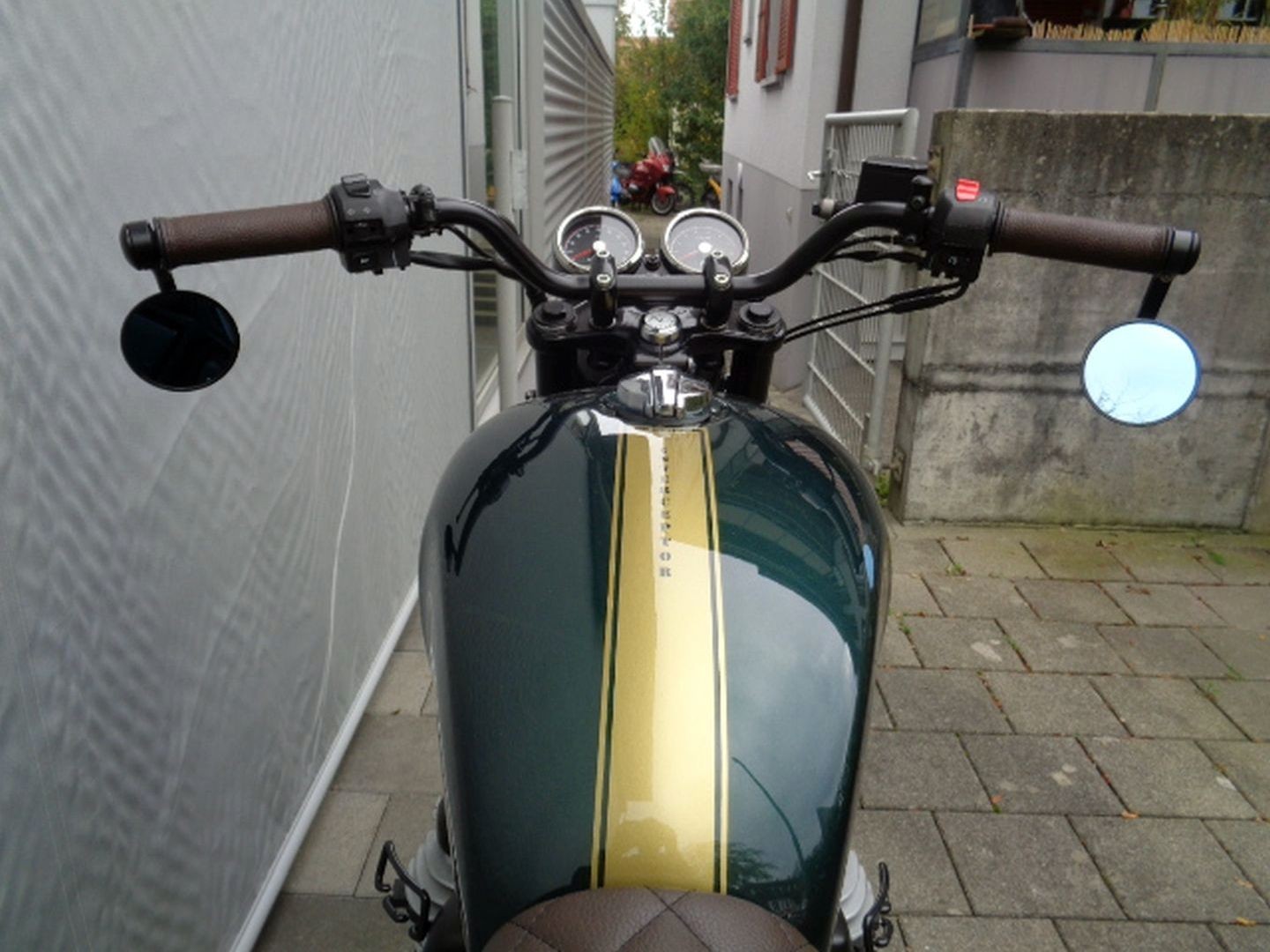 ROYAL ENFIELD INTERCEPTOR 650 TWIN E5-image-9