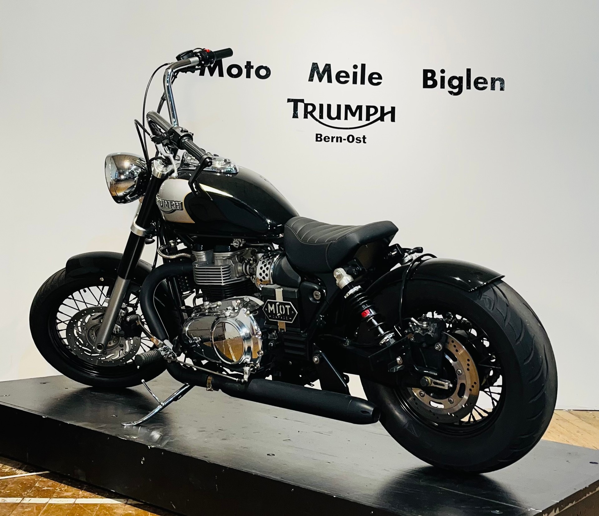 TRIUMPH Bonneville America 800-image-1