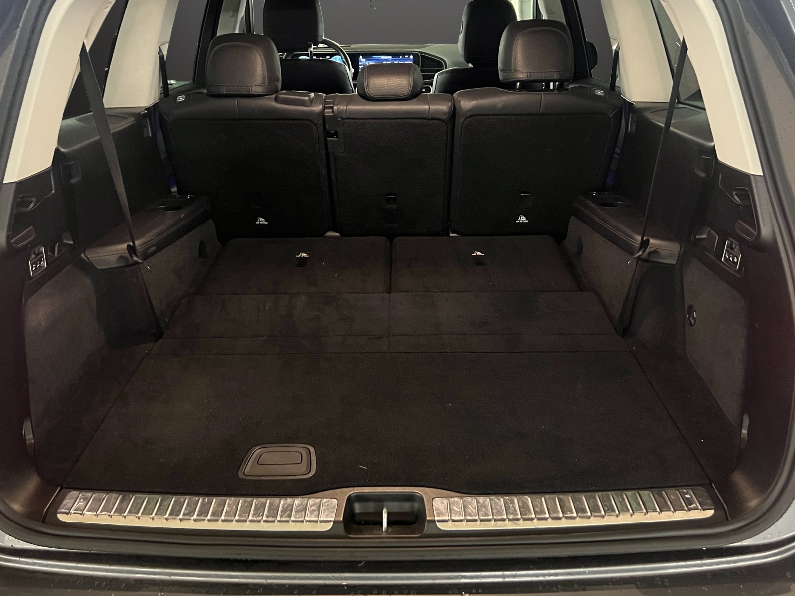 MERCEDES-BENZ GLS 400 d 4Matic AMG Line 9G-Tronic-image-12