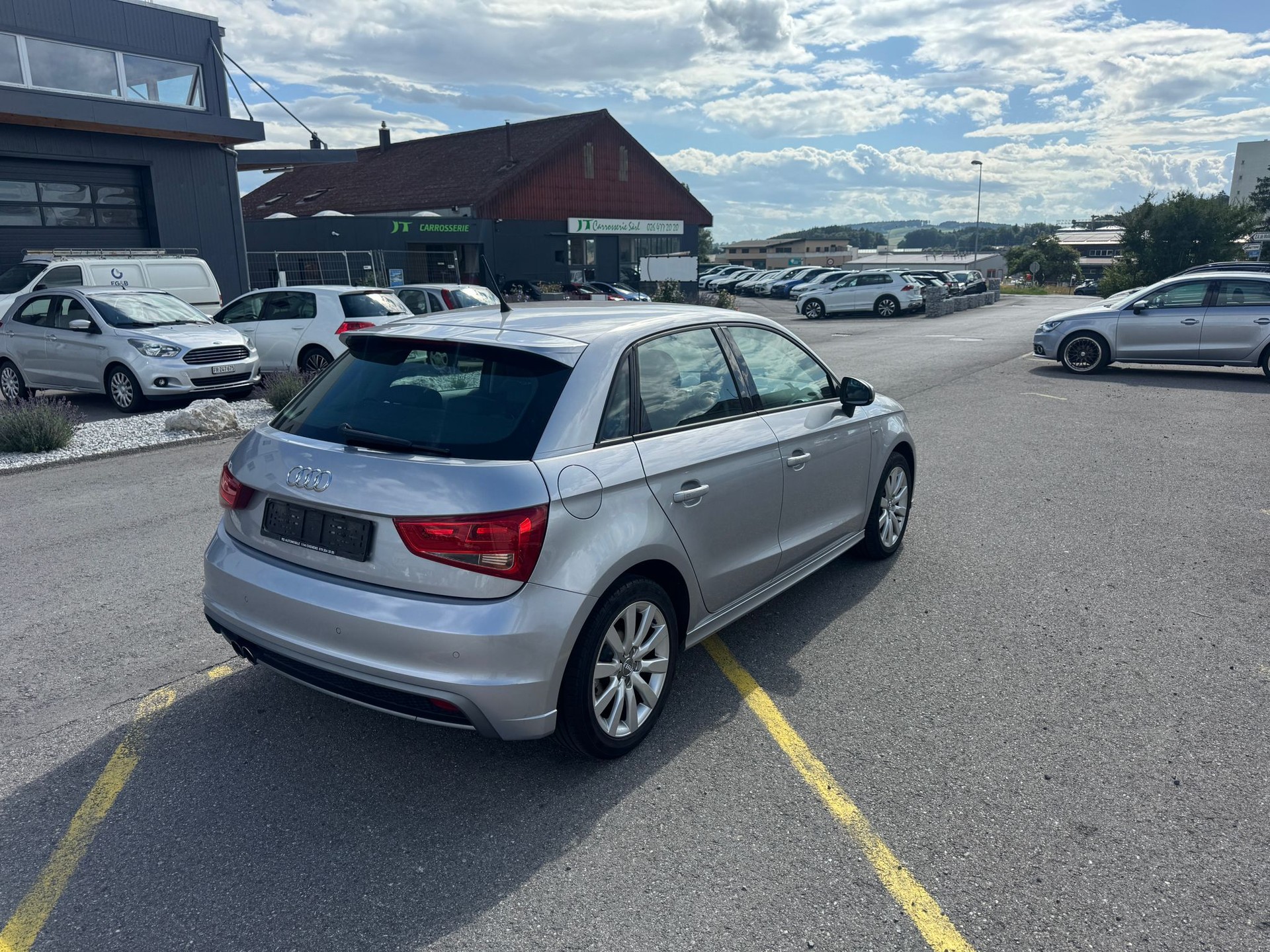 AUDI A1 Sportback 1.4 TFSI Ambition S-tronic-image-4