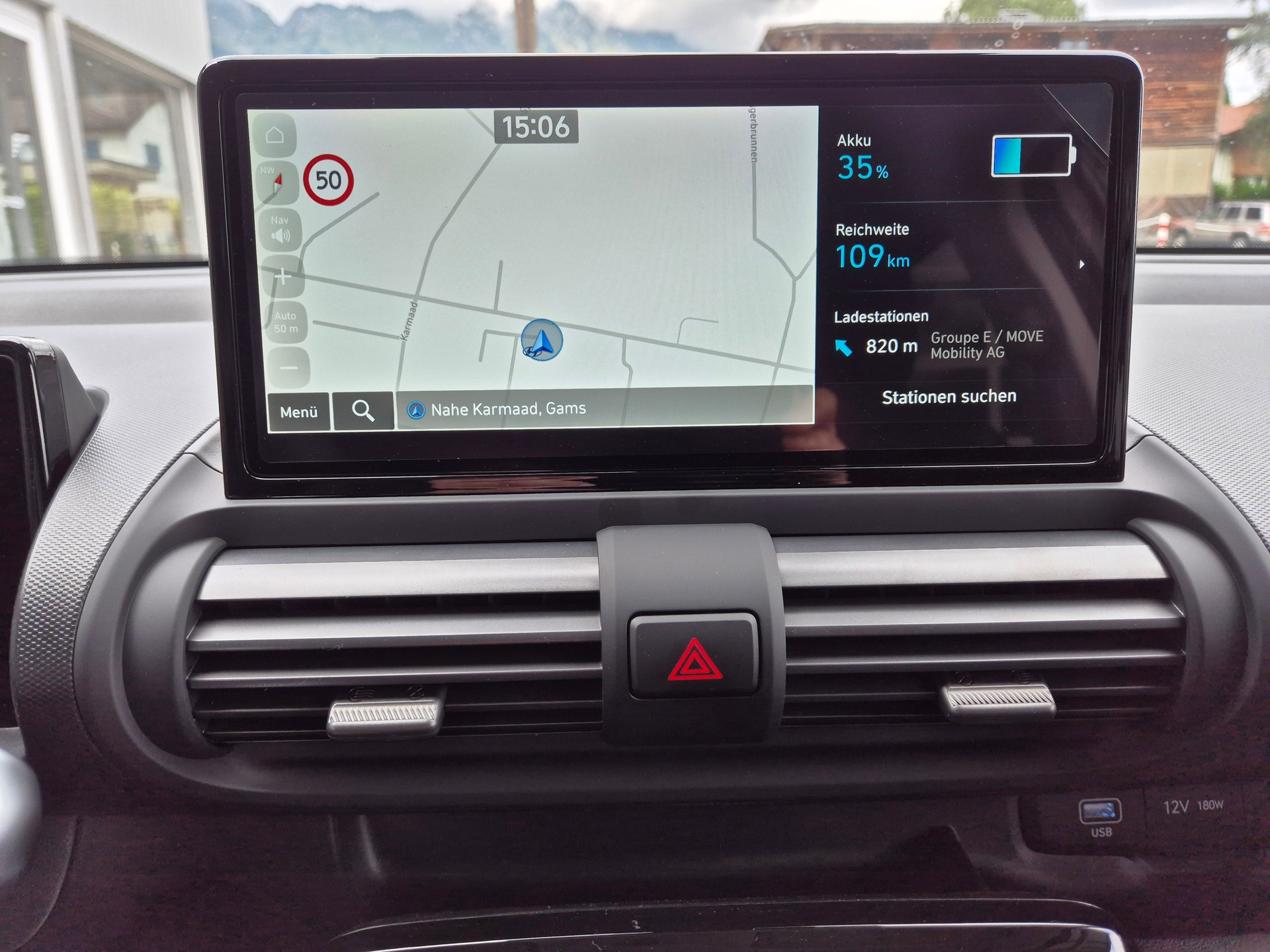 HYUNDAI Inster 49kWh Amplia-image-8