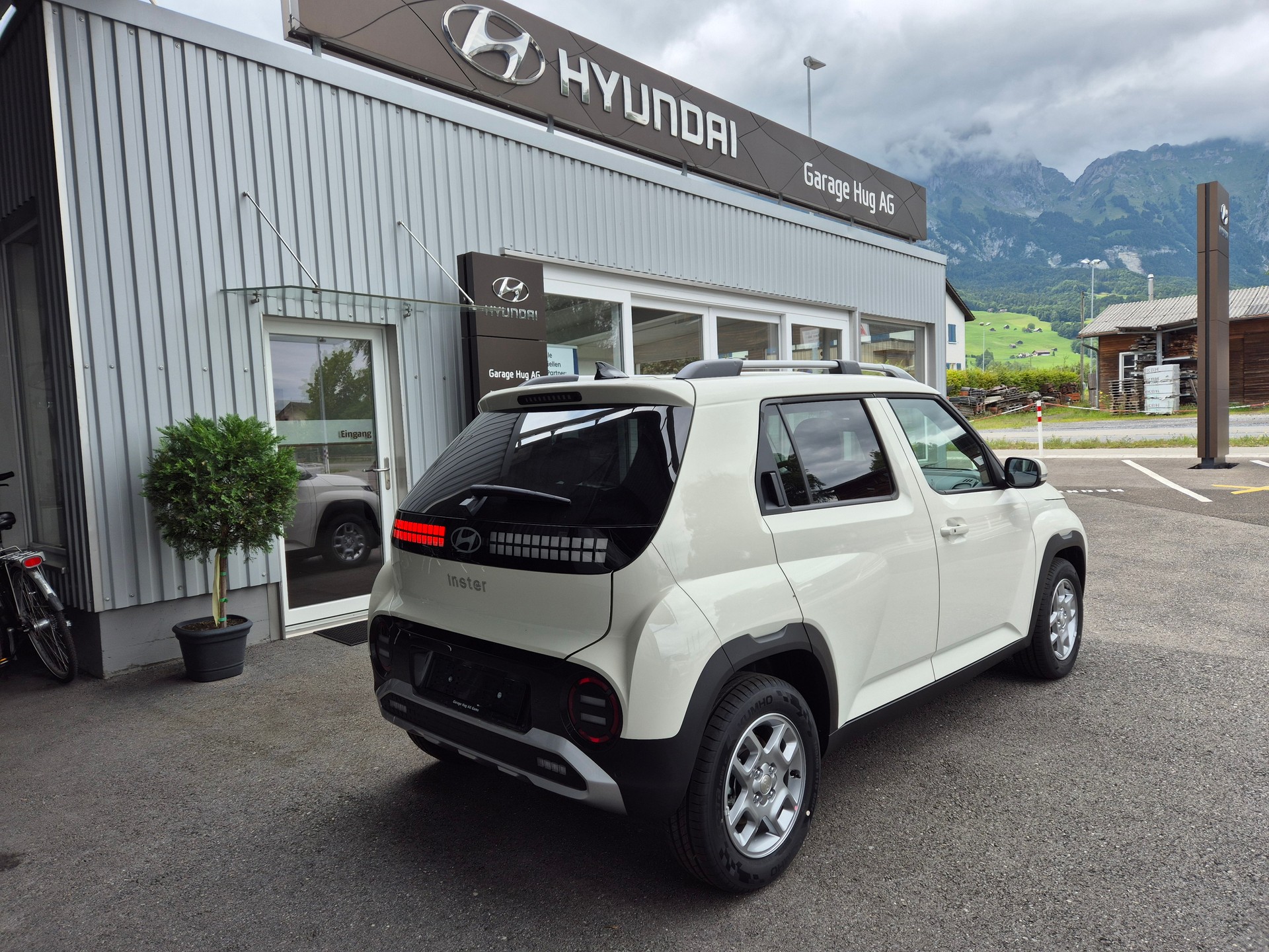 HYUNDAI Inster 49kWh Amplia-image-2
