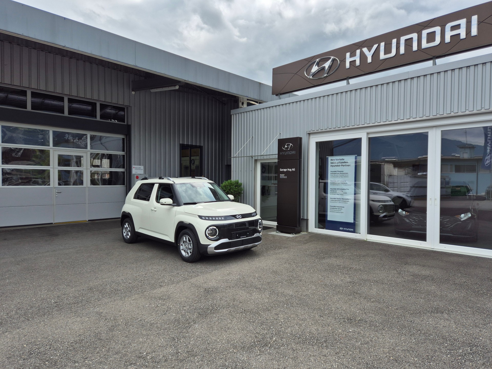 HYUNDAI Inster 49kWh Amplia