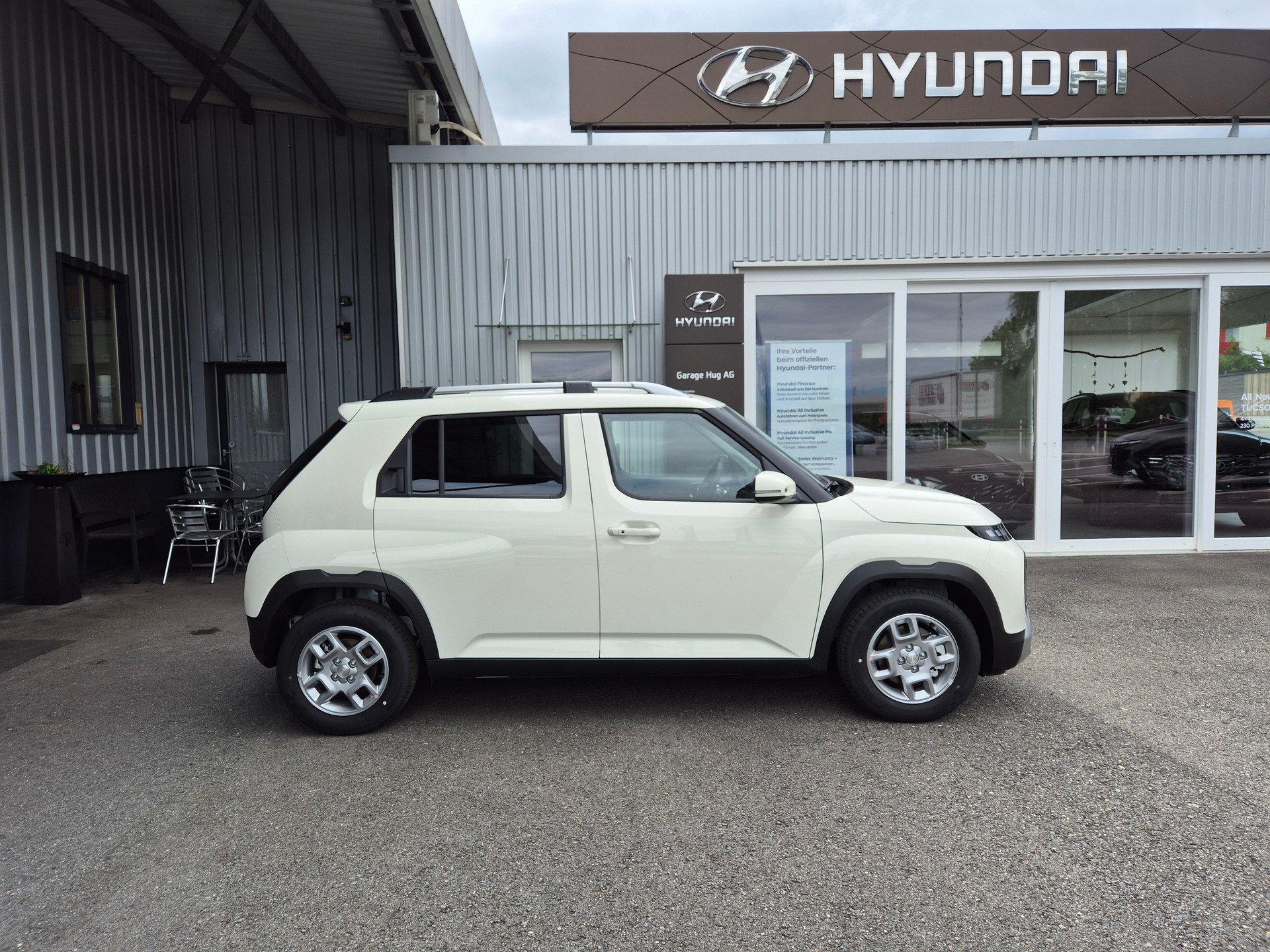 HYUNDAI Inster 49kWh Amplia-image-1