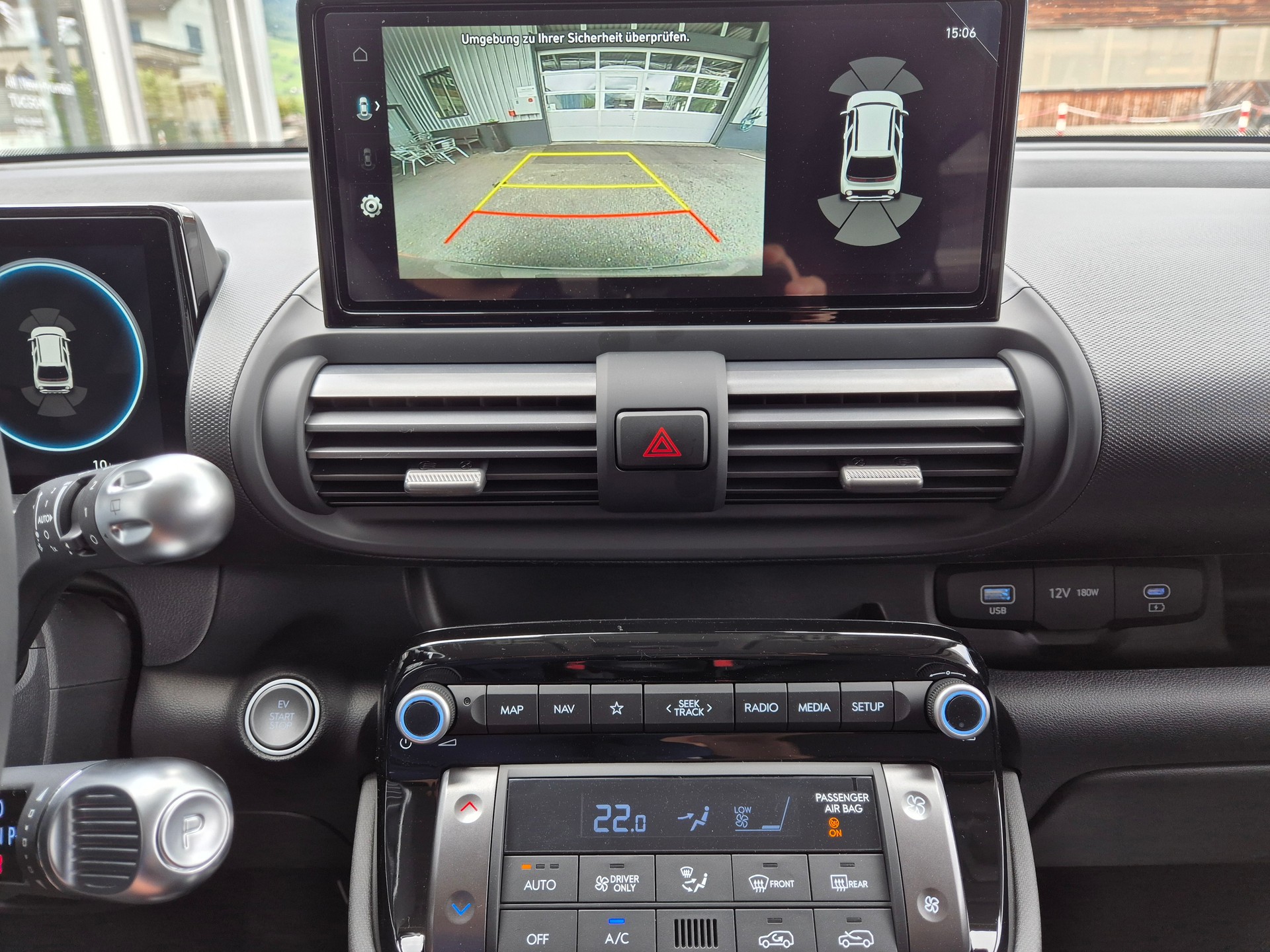 HYUNDAI Inster 49kWh Amplia-image-7