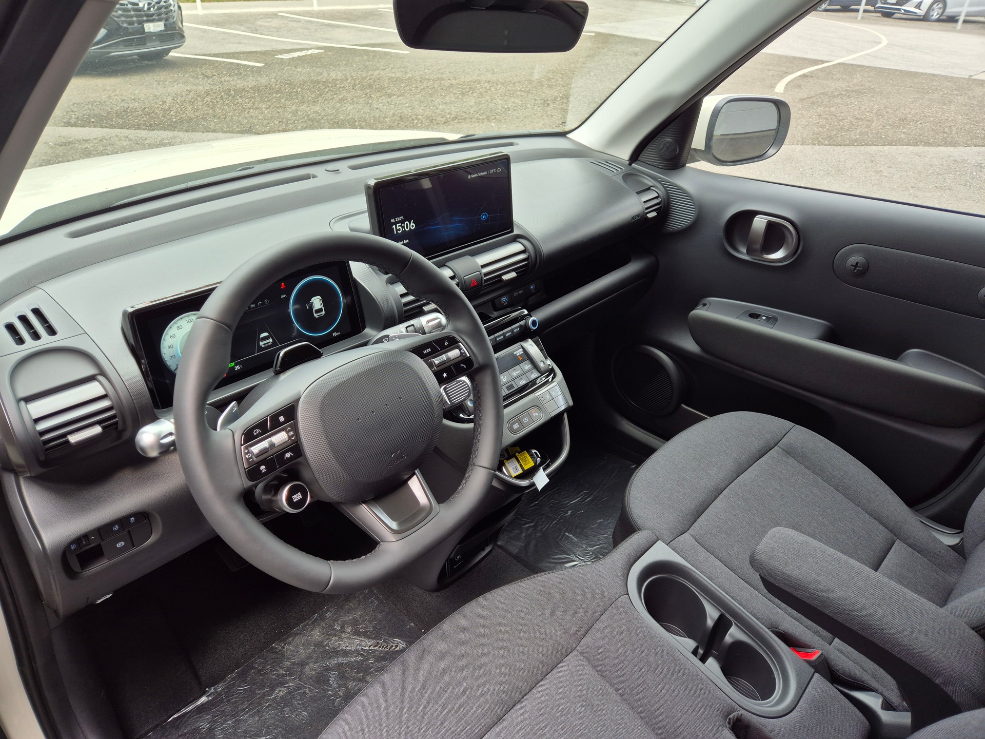 HYUNDAI Inster 49kWh Amplia-image-5
