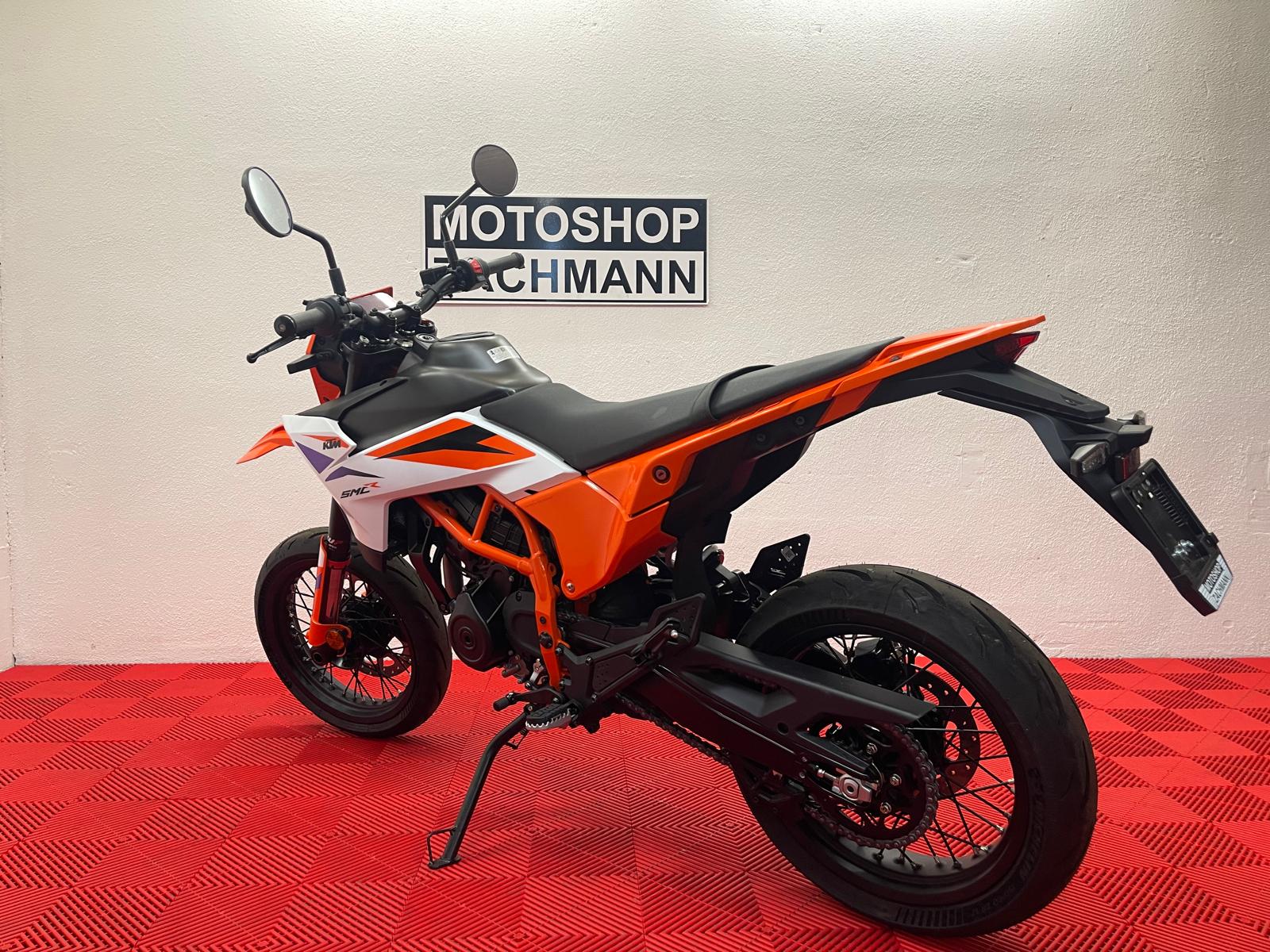 KTM 390 SMC R-image-4