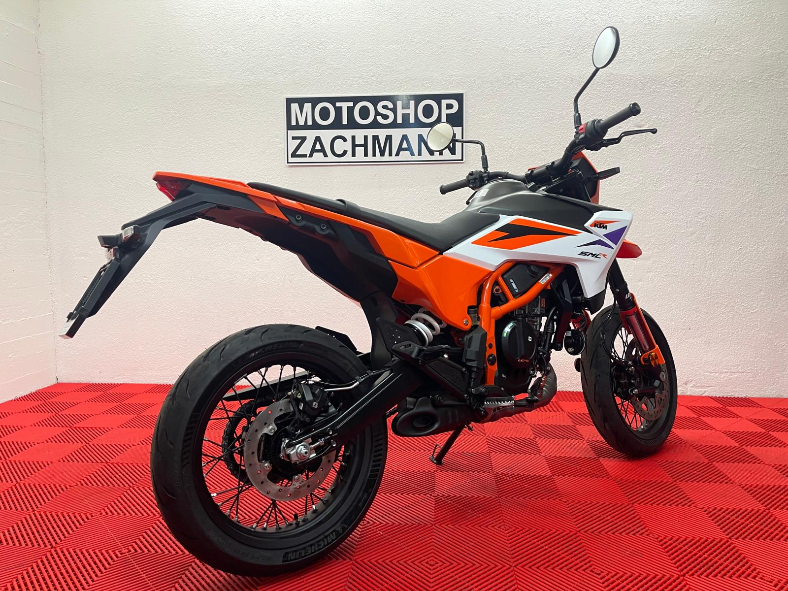 KTM 390 SMC R-image-5