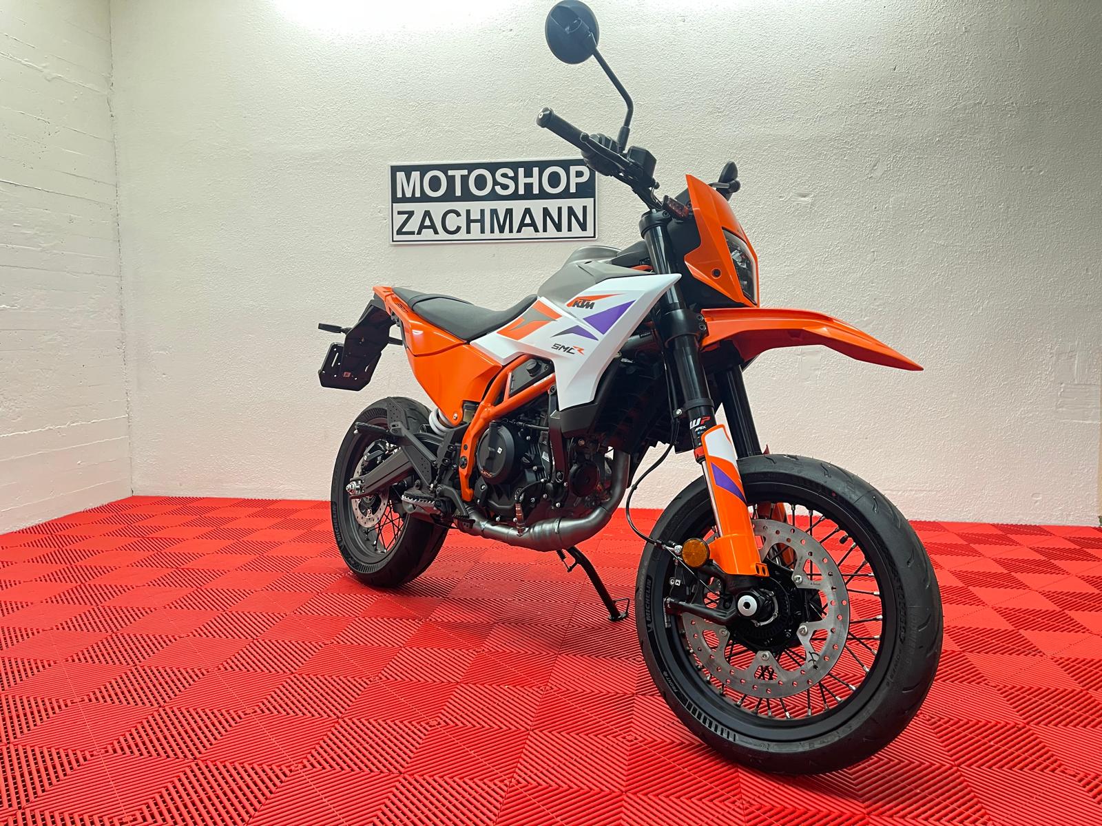 KTM 390 SMC R-image-1