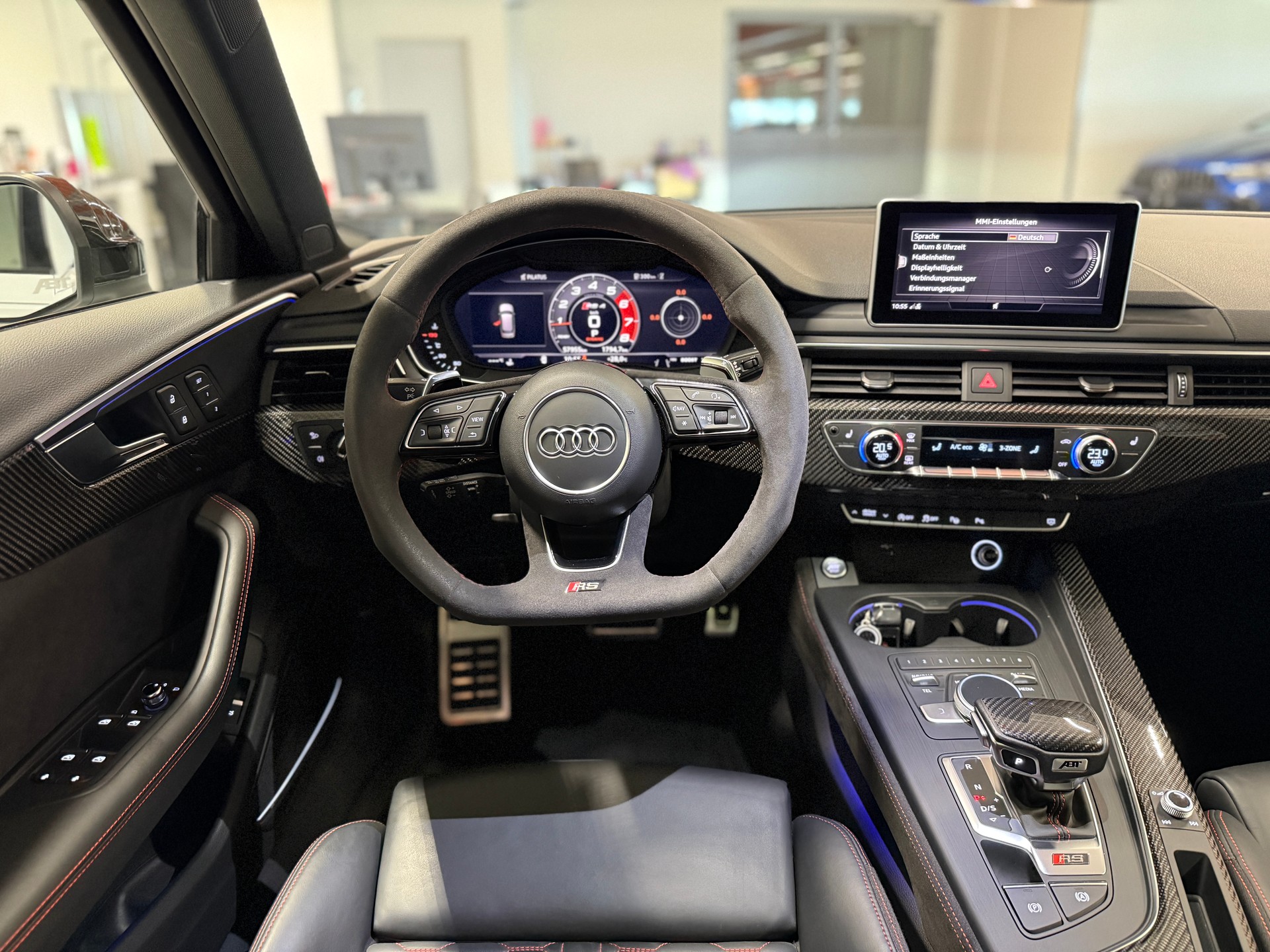 AUDI RS4+ Avant 2.9 TFSI quattro tiptronic-image-21