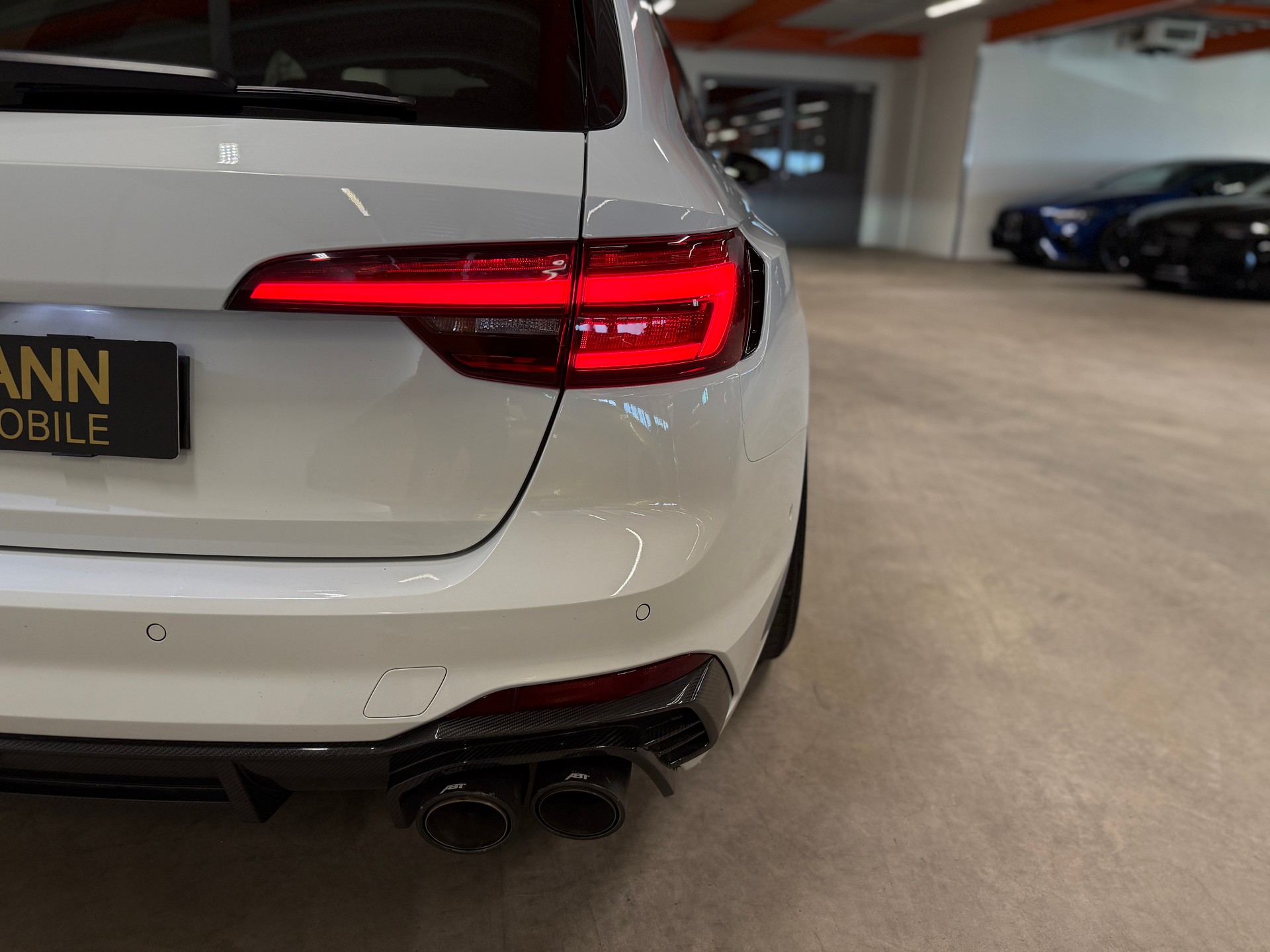 AUDI RS4+ Avant 2.9 TFSI quattro tiptronic-image-26