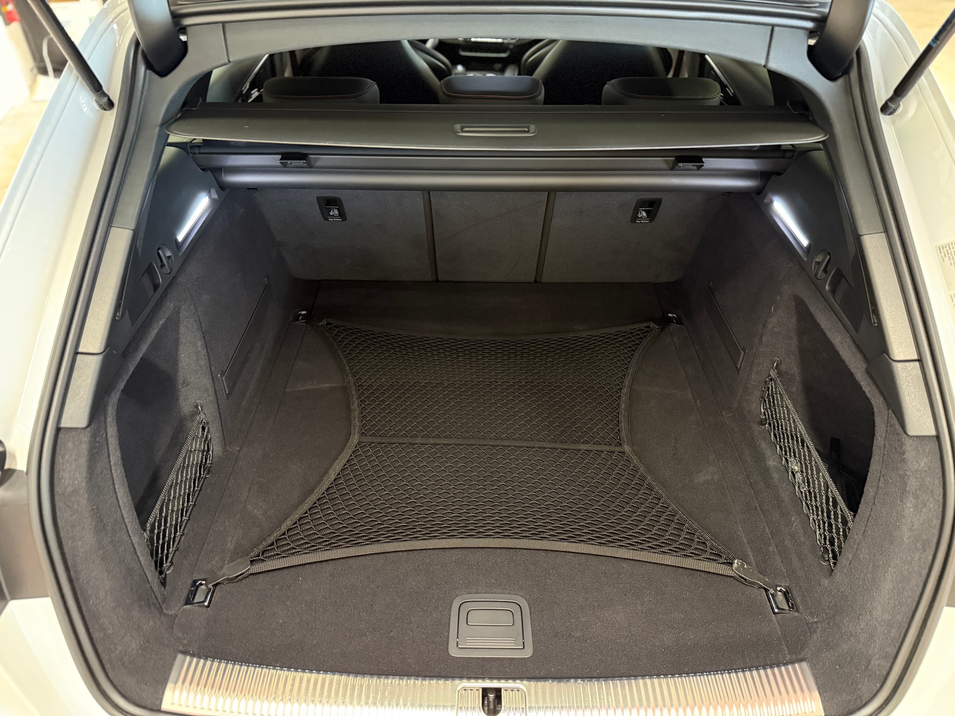 AUDI RS4+ Avant 2.9 TFSI quattro tiptronic-image-27