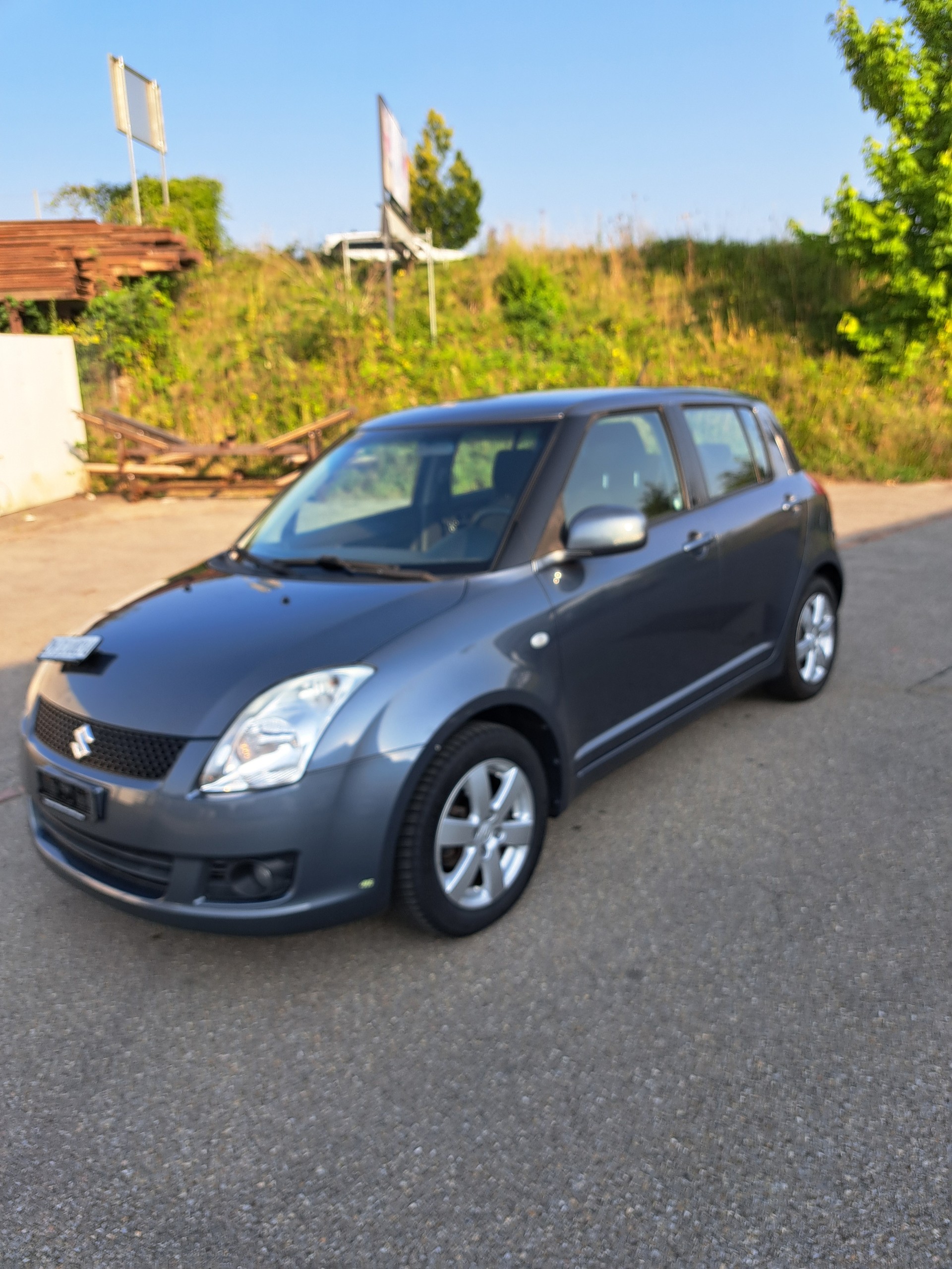 SUZUKI Swift 1.3i 16V GL Top