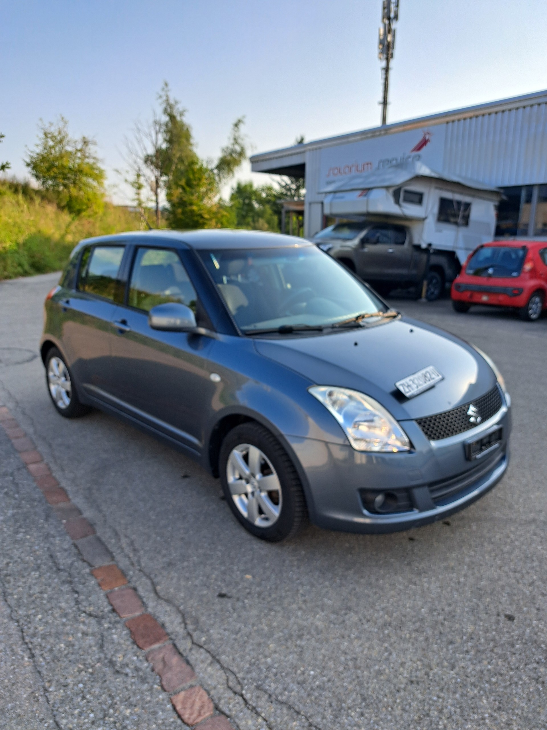 SUZUKI Swift 1.3i 16V GL Top-image-3