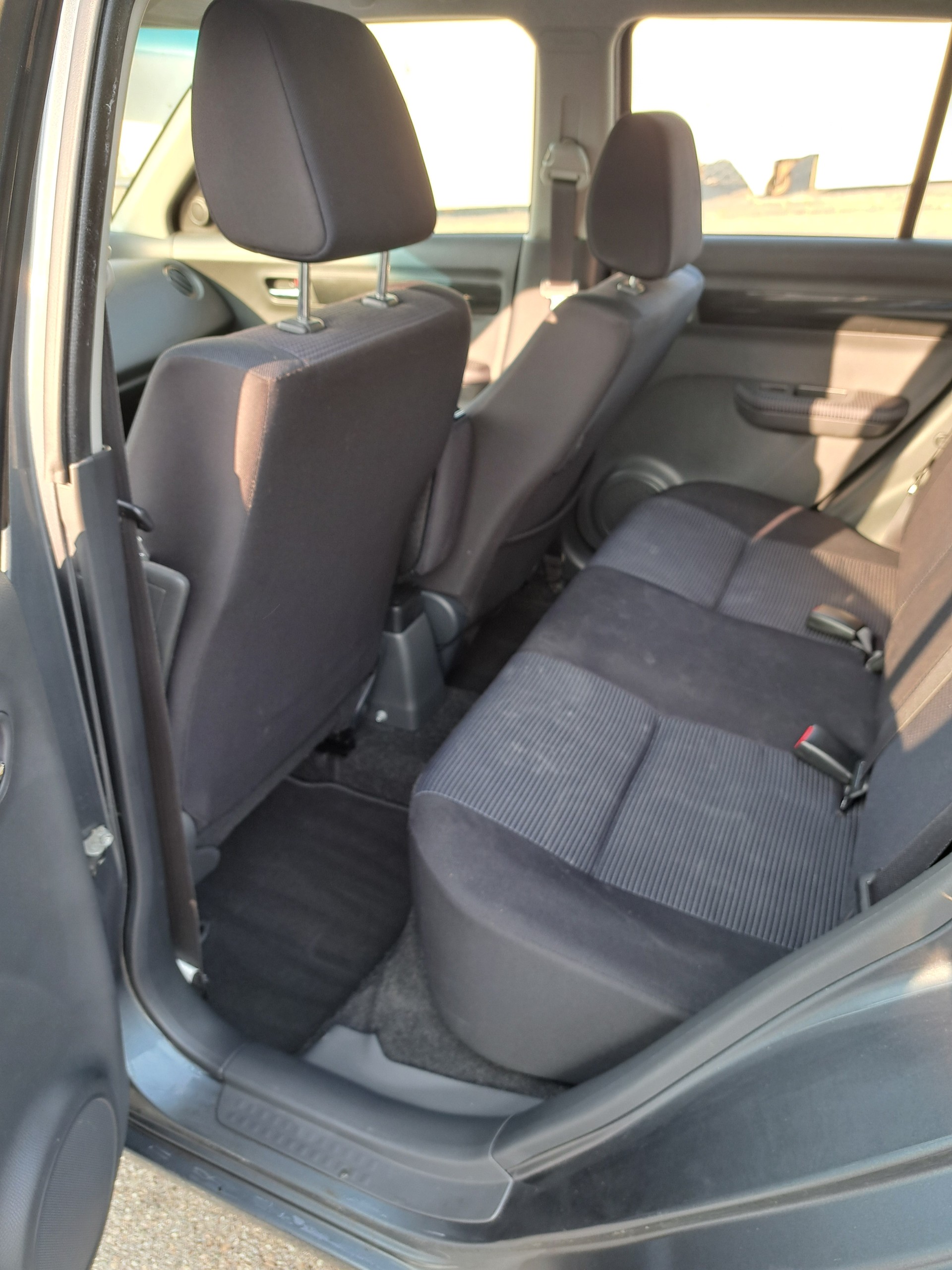 SUZUKI Swift 1.3i 16V GL Top-image-5
