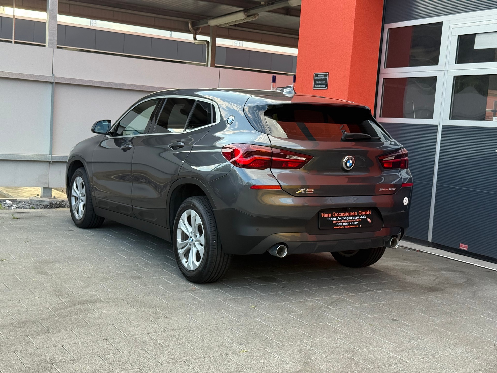 BMW X2 sDrive 18d Steptronic-showroom-element-2
