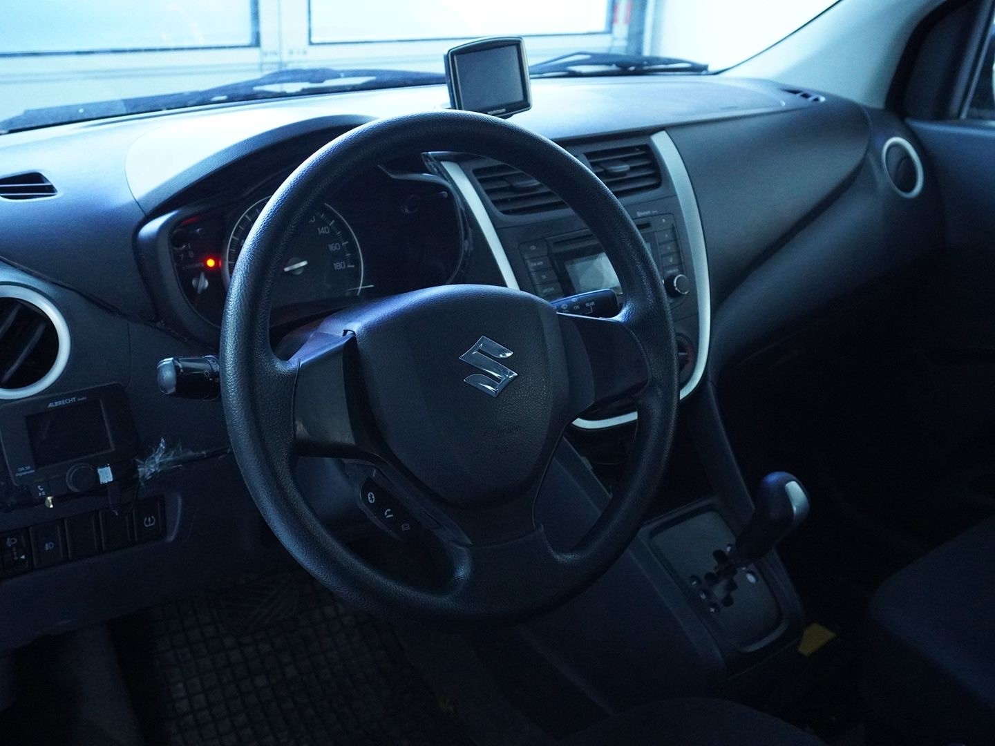 SUZUKI Celerio 1.0 Sergio Cellano Top AGS-image-2
