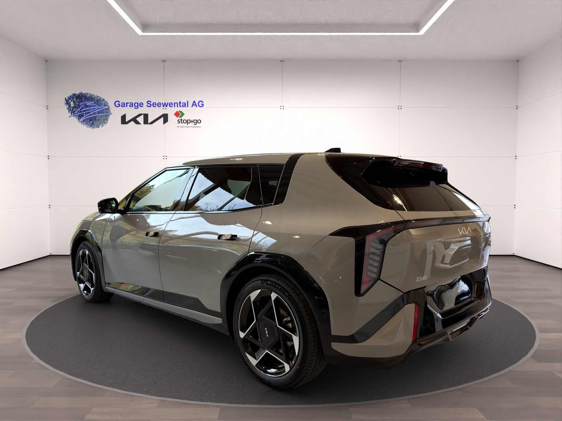 KIA GT Line-showroom-element-2