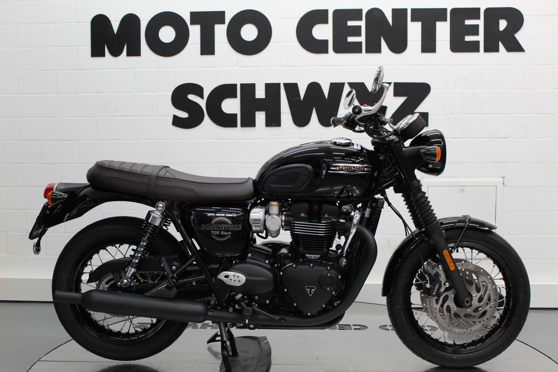 TRIUMPH Bonneville T120 Black-image-0