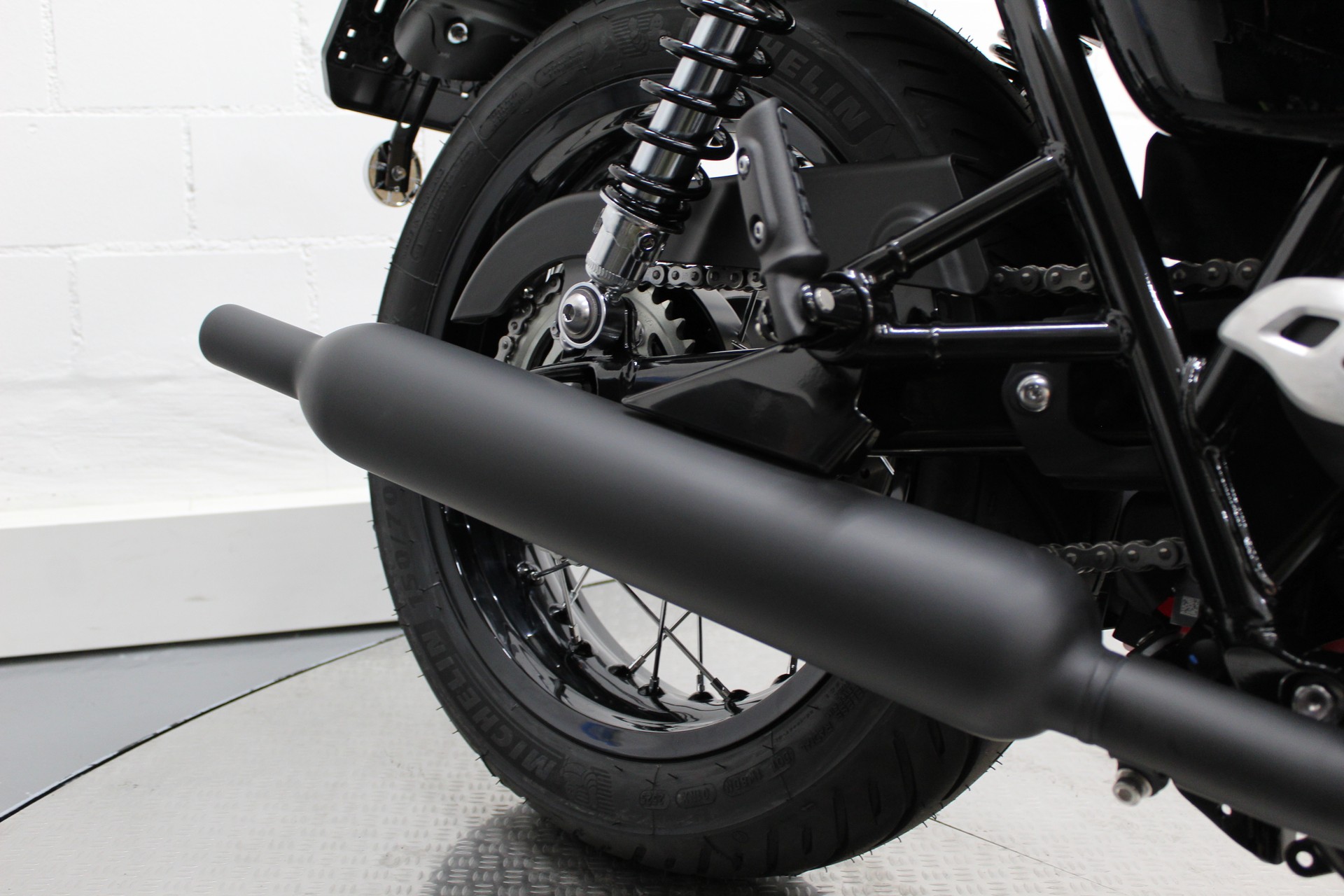 TRIUMPH Bonneville T120 Black-image-8