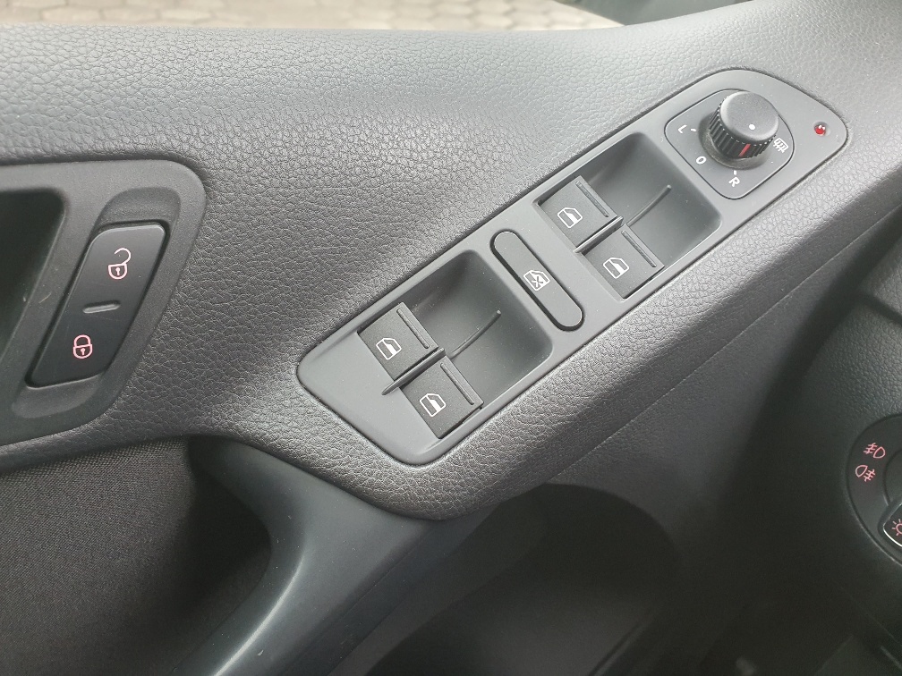 VW Tiguan 1.4 TSI BlueMotion Trend&Fun-image-14