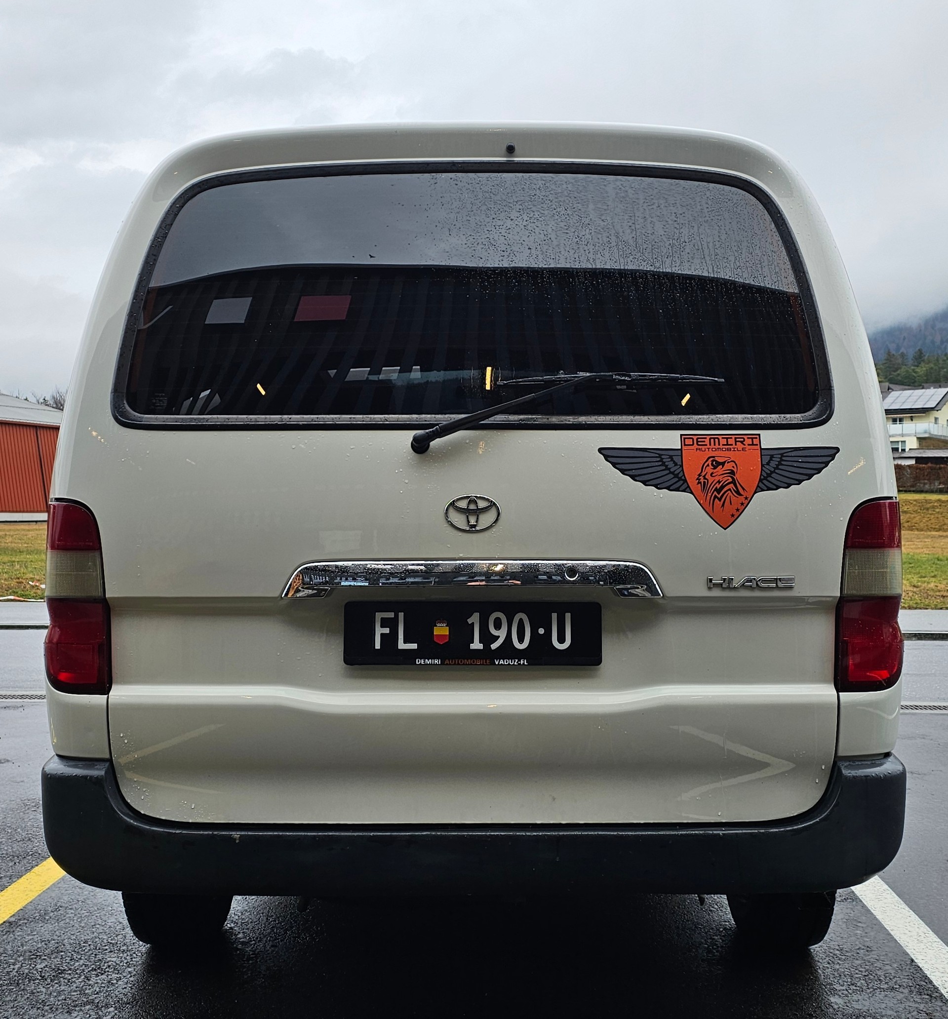 TOYOTA Hiace D-4D Van SWB-image-7