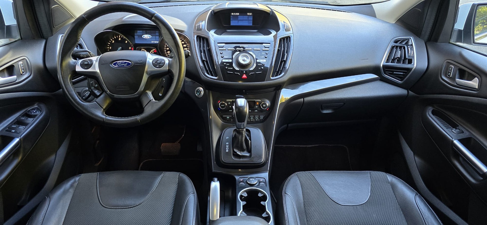 FORD Kuga 2.0 TDCi Titanium 4WD PowerShift-image-9