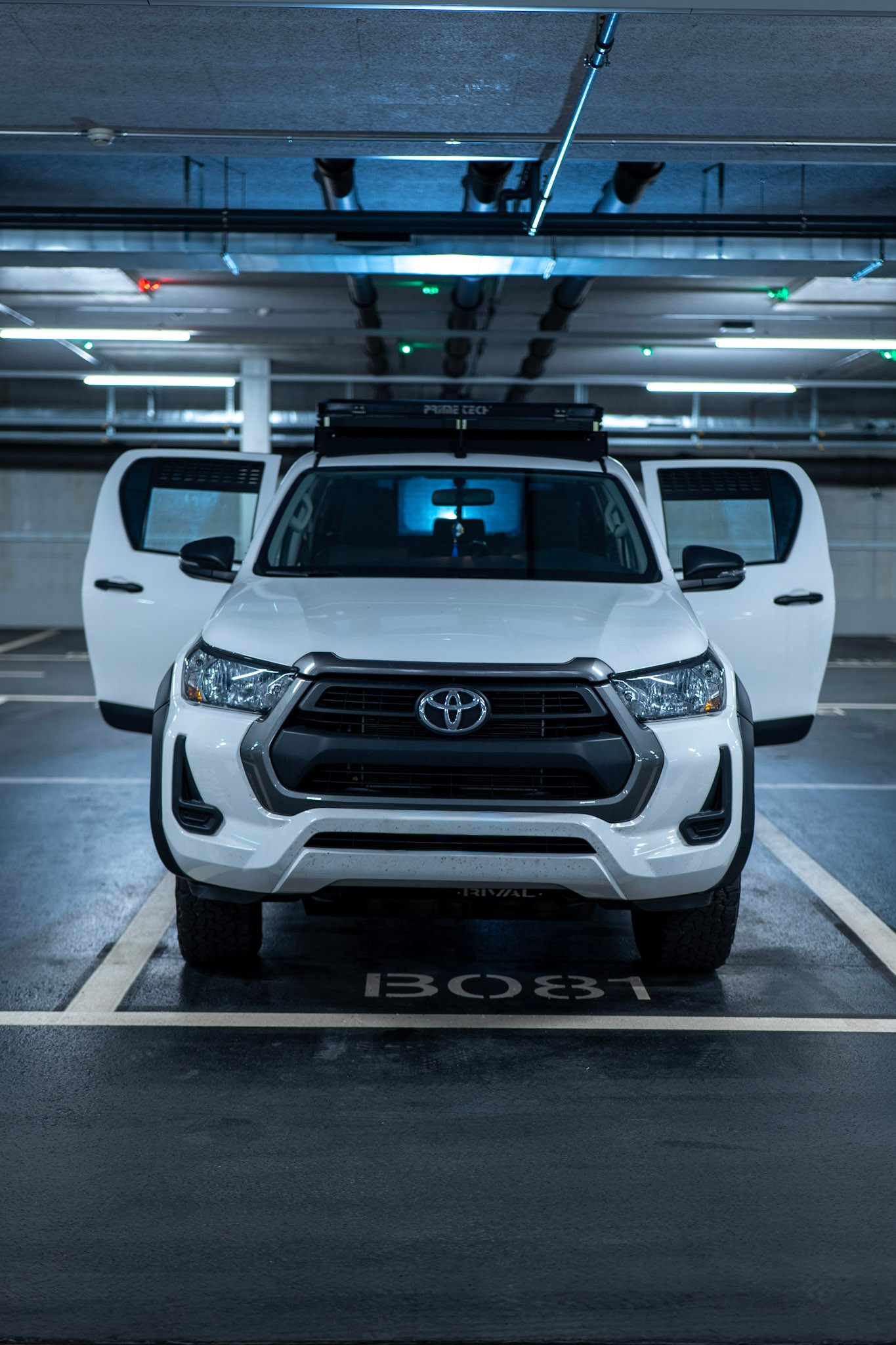 TOYOTA Hilux 2.4D-4D Comfort Double Cab 4x4-image-1
