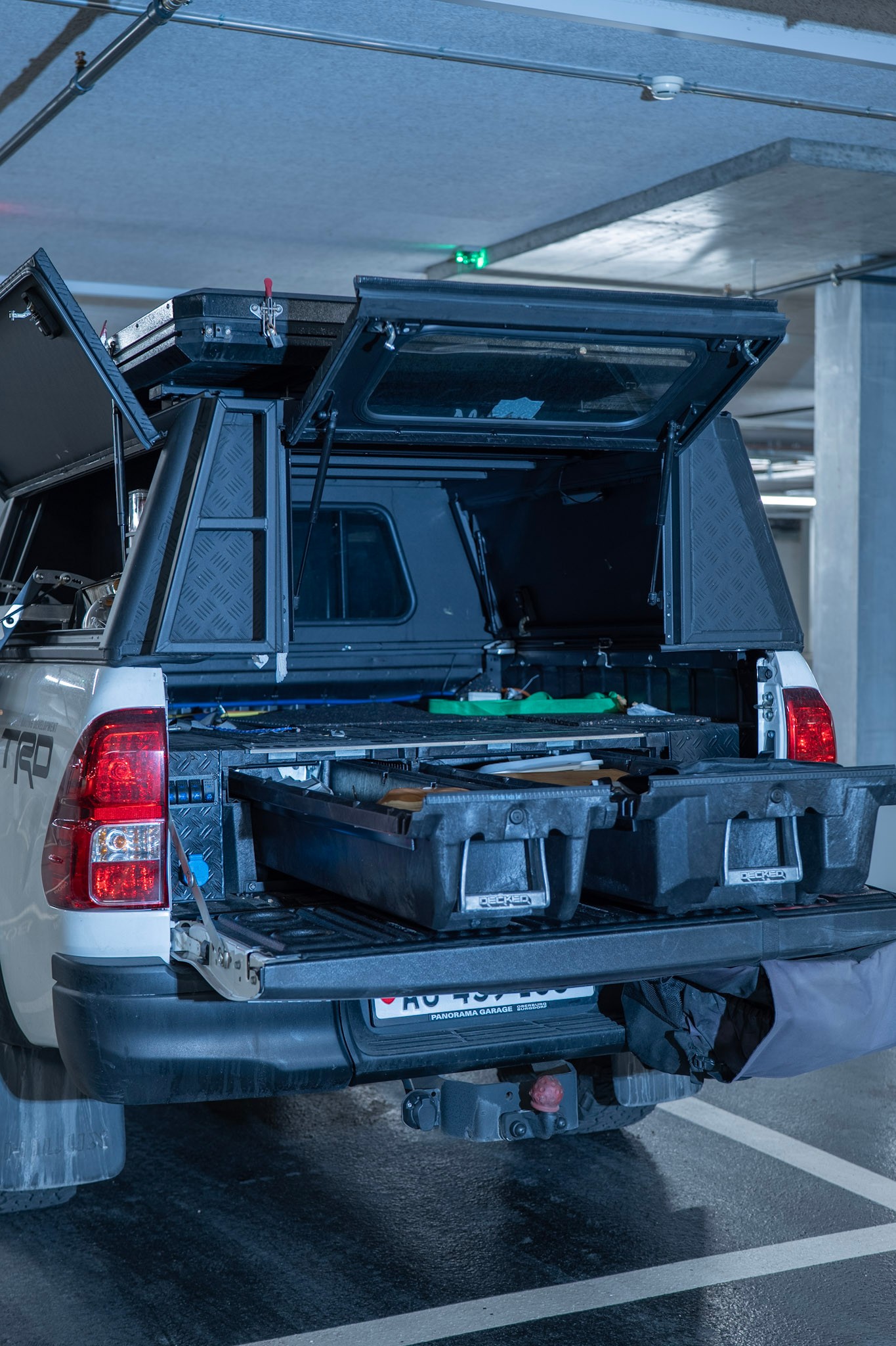 TOYOTA Hilux 2.4D-4D Comfort Double Cab 4x4-image-3