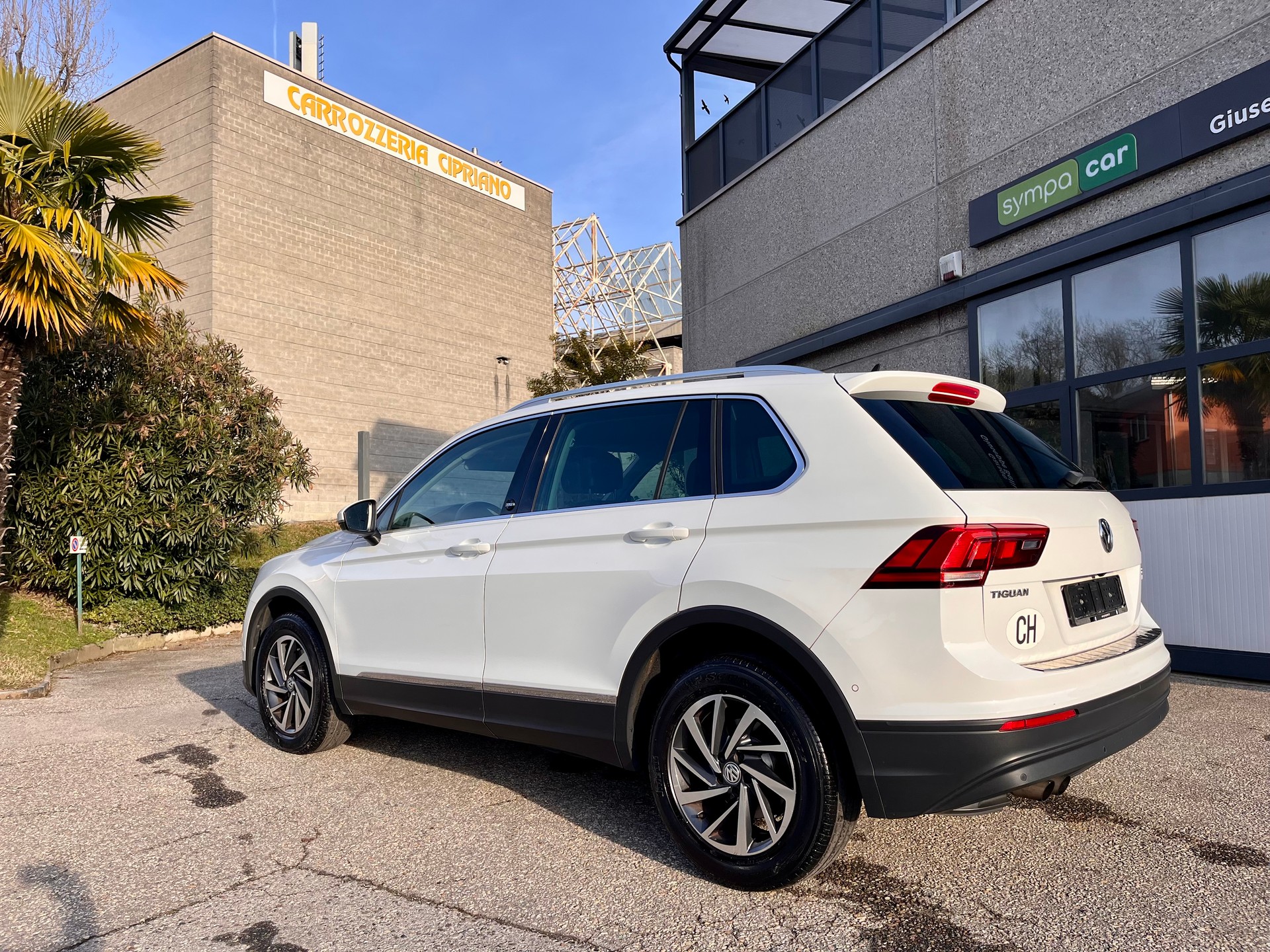 VW Tiguan 2.0TSI Sound 4Motion DSG-image-9