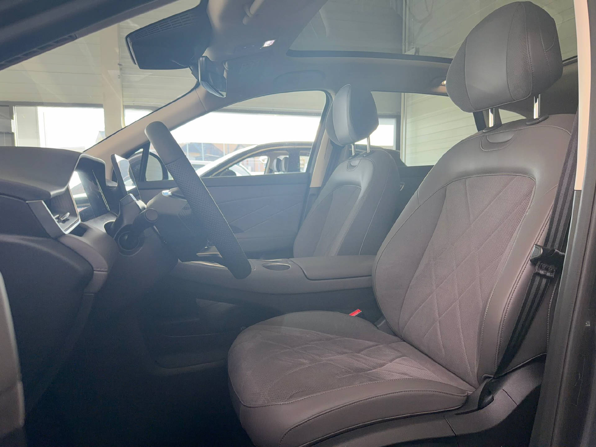 MG S6 EV 77 kWh Luxury 4WD-image-7