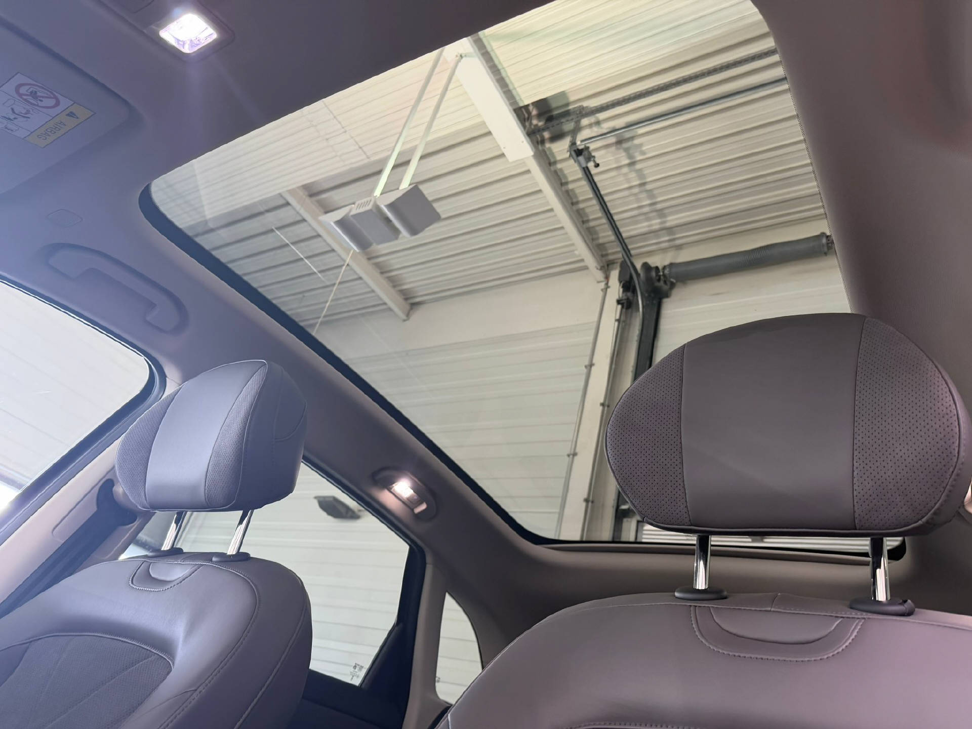 MG S6 EV 77 kWh Luxury 4WD-image-8