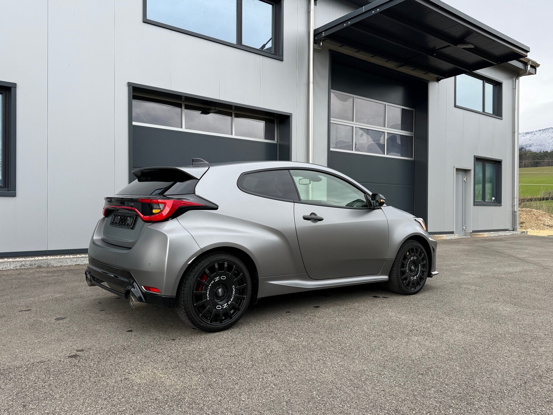 TOYOTA Yaris 1.6 GR Sport-image-3