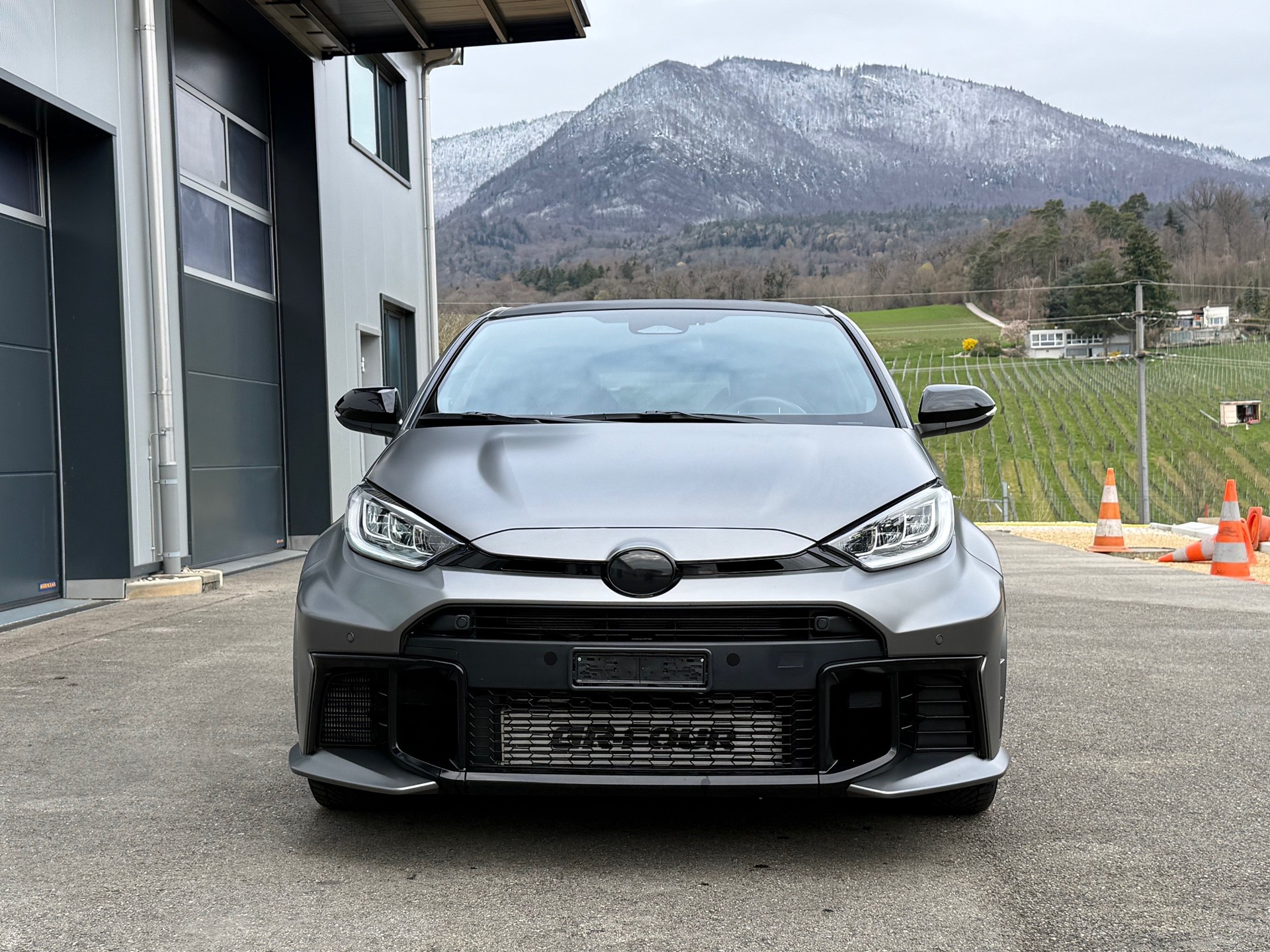 TOYOTA Yaris 1.6 GR Sport-image-1
