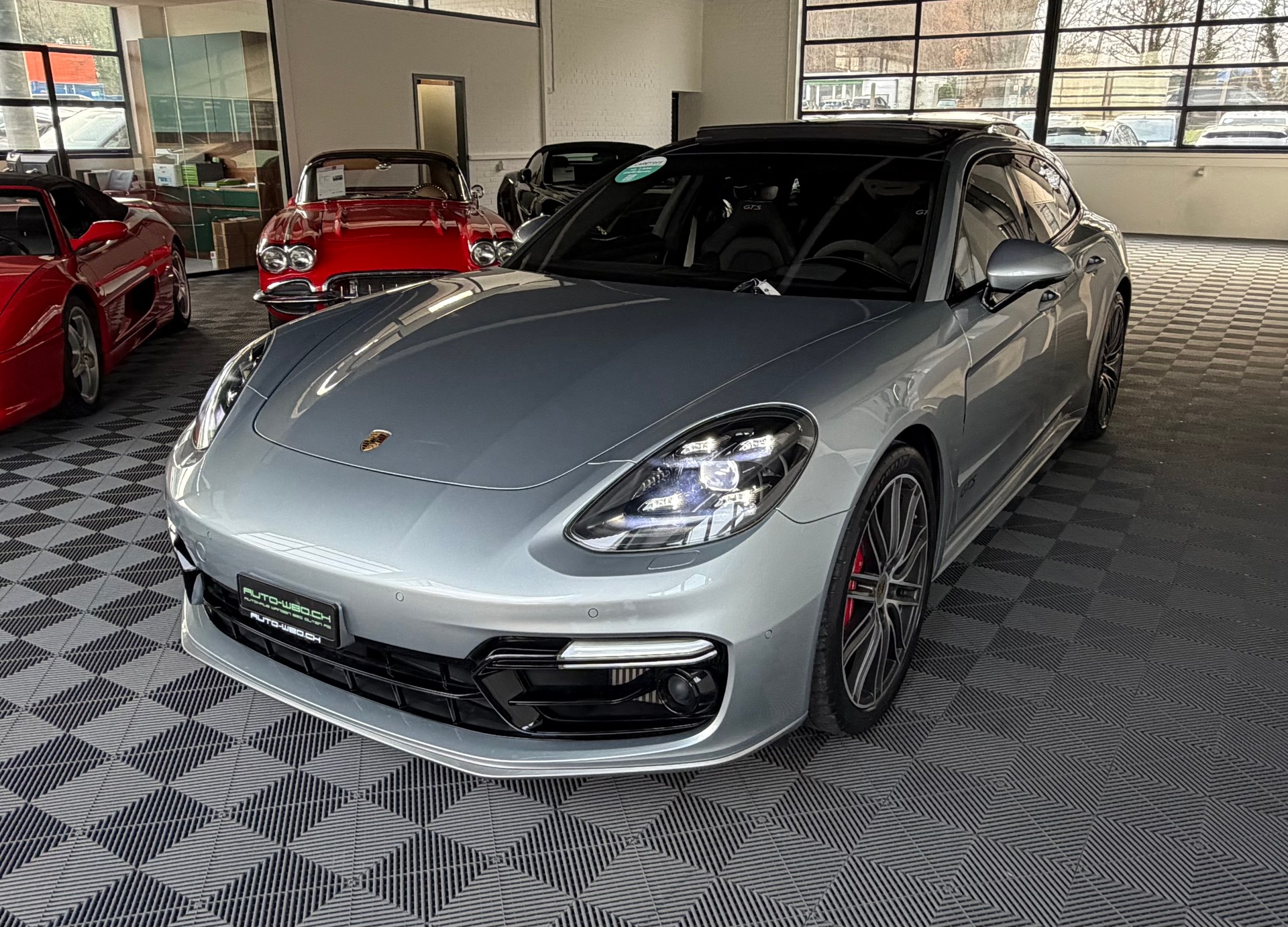 PORSCHE Panamera GTS 460PS 4.0 V8 4X4 Sport Turismo PDK-image-5