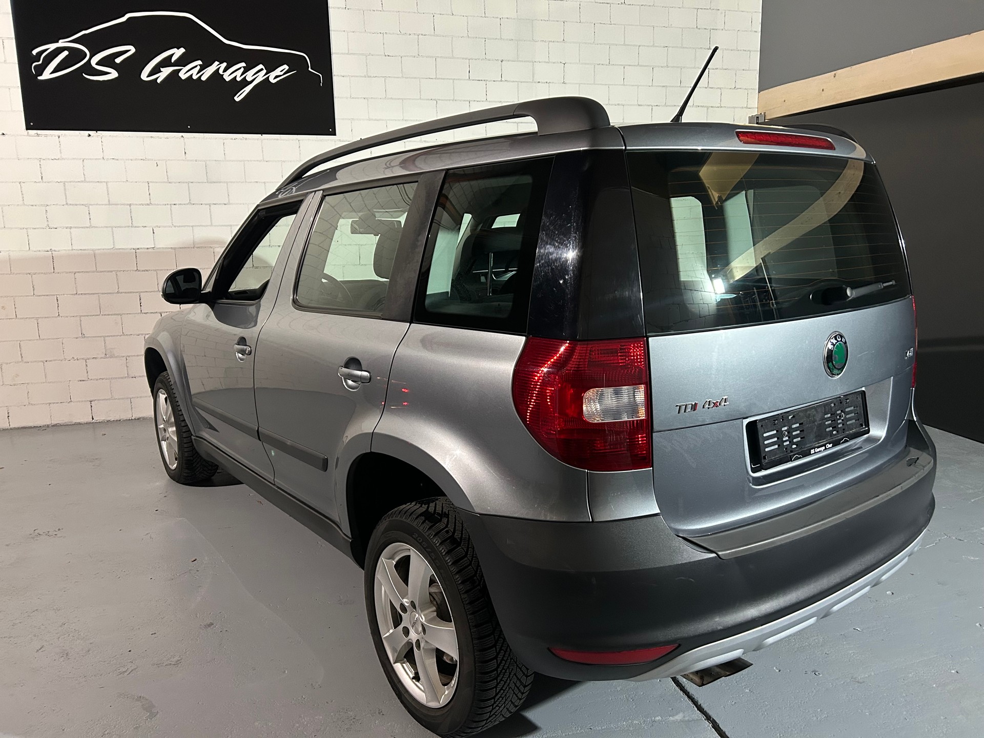 SKODA Yeti 2.0 TDI AllDrive 4x4 DSG-image-4